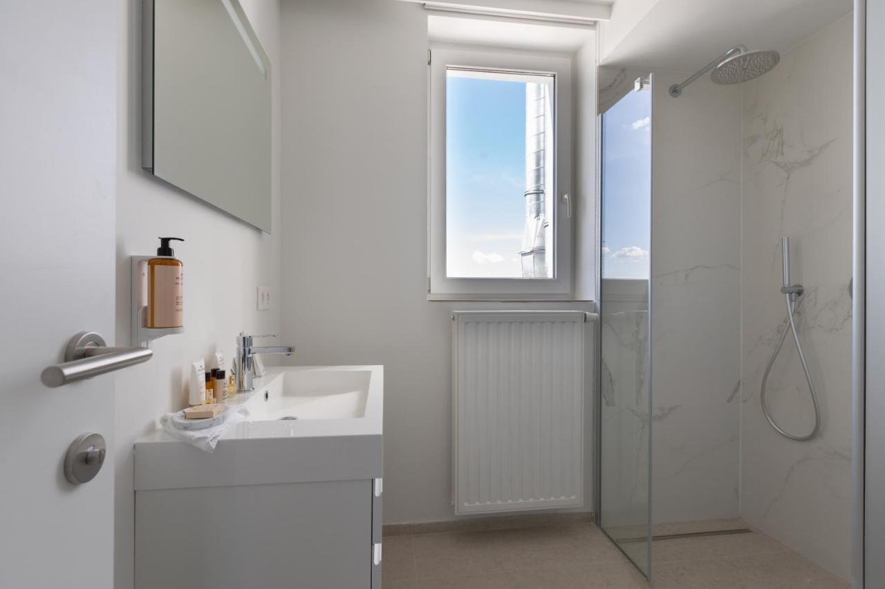 Sweett - De Brouckere *