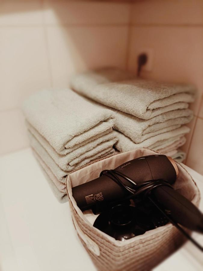 Cozy 2 Bedroom - Metro Montgomery