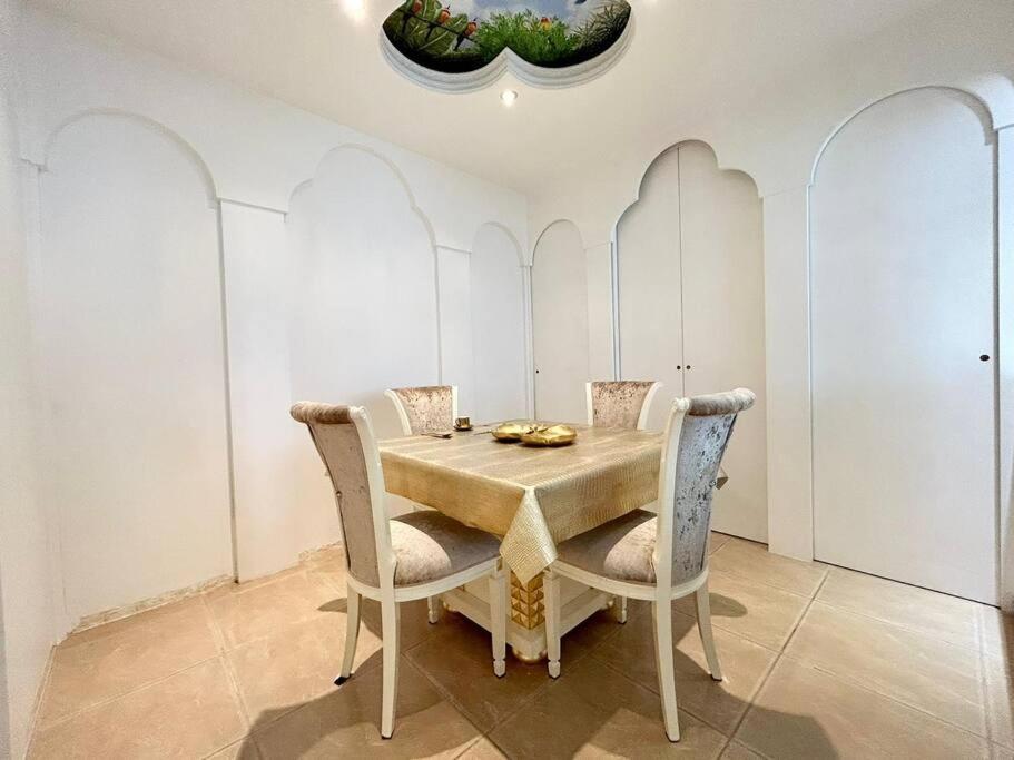 Apartment Luxurious In The Center Of