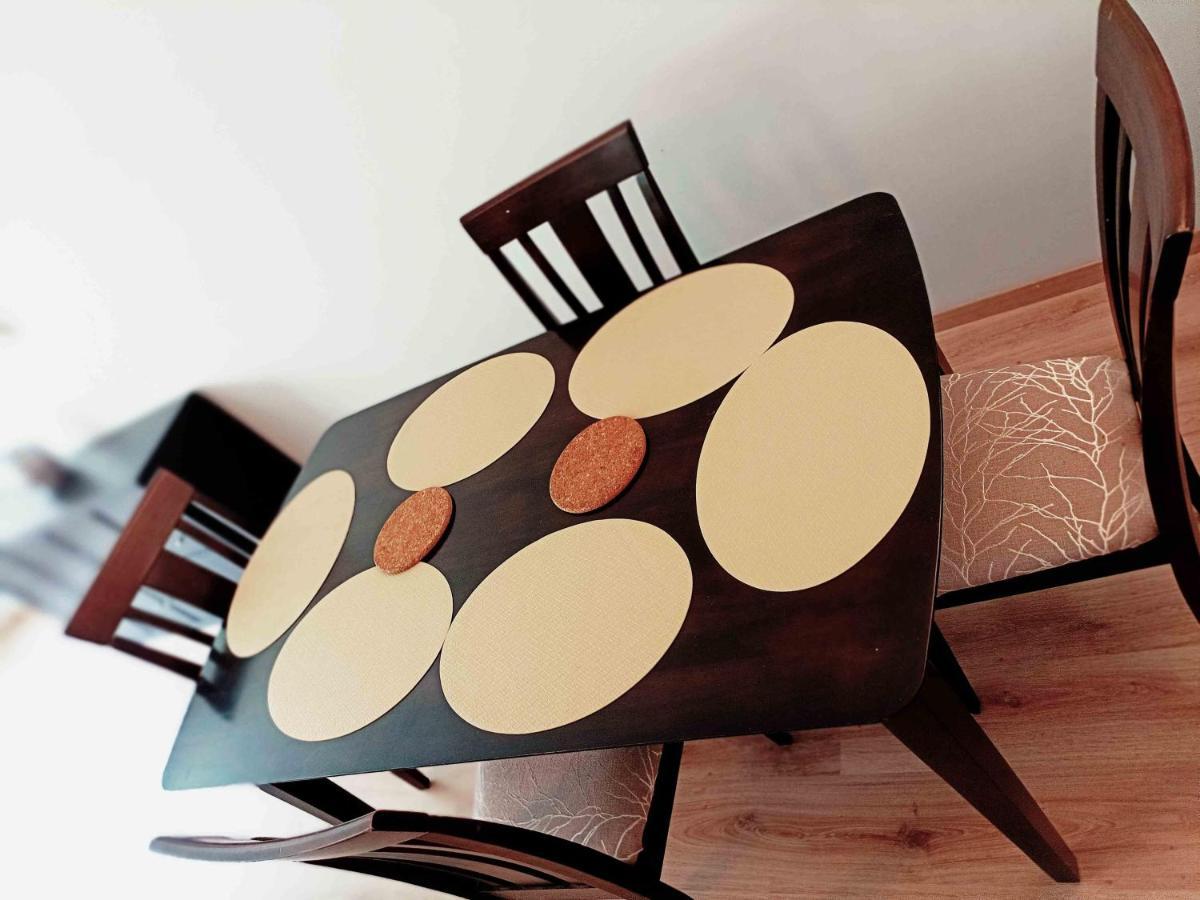 Cozy 2 Bedroom - Metro Montgomery Apartment