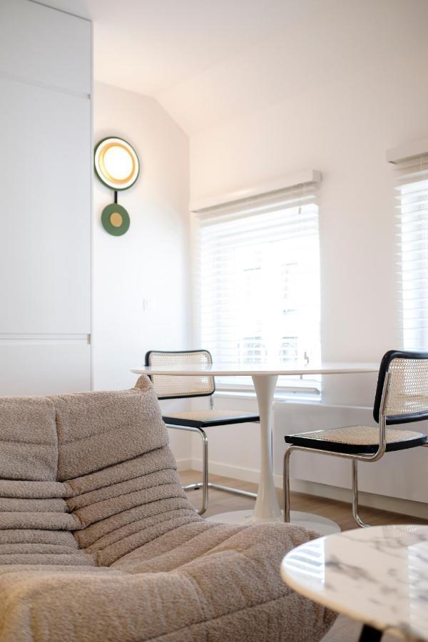 The Rose Flats Apartment *
