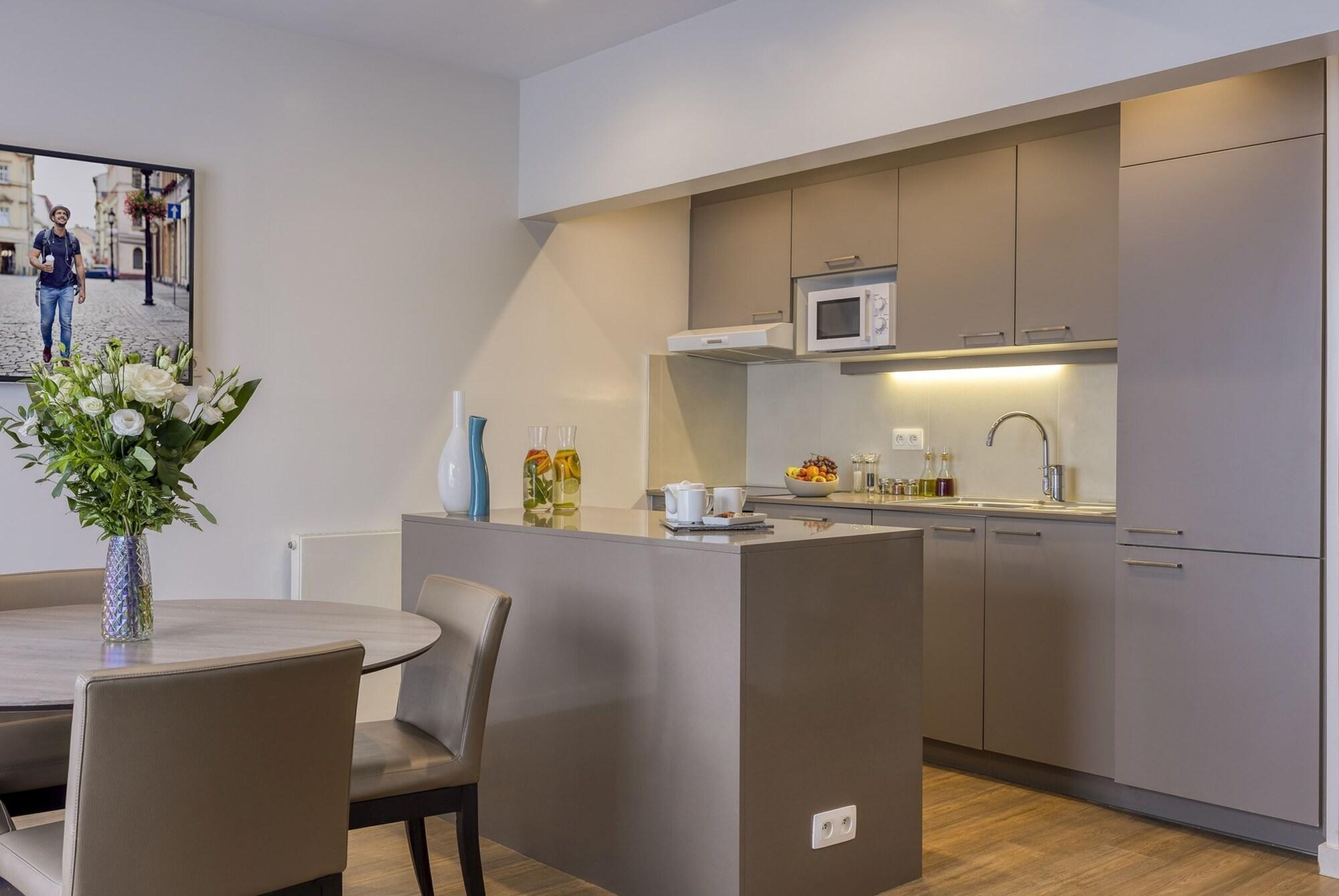 Aparthotel Citadines Toison D'or Brussels Saint-Gilles
