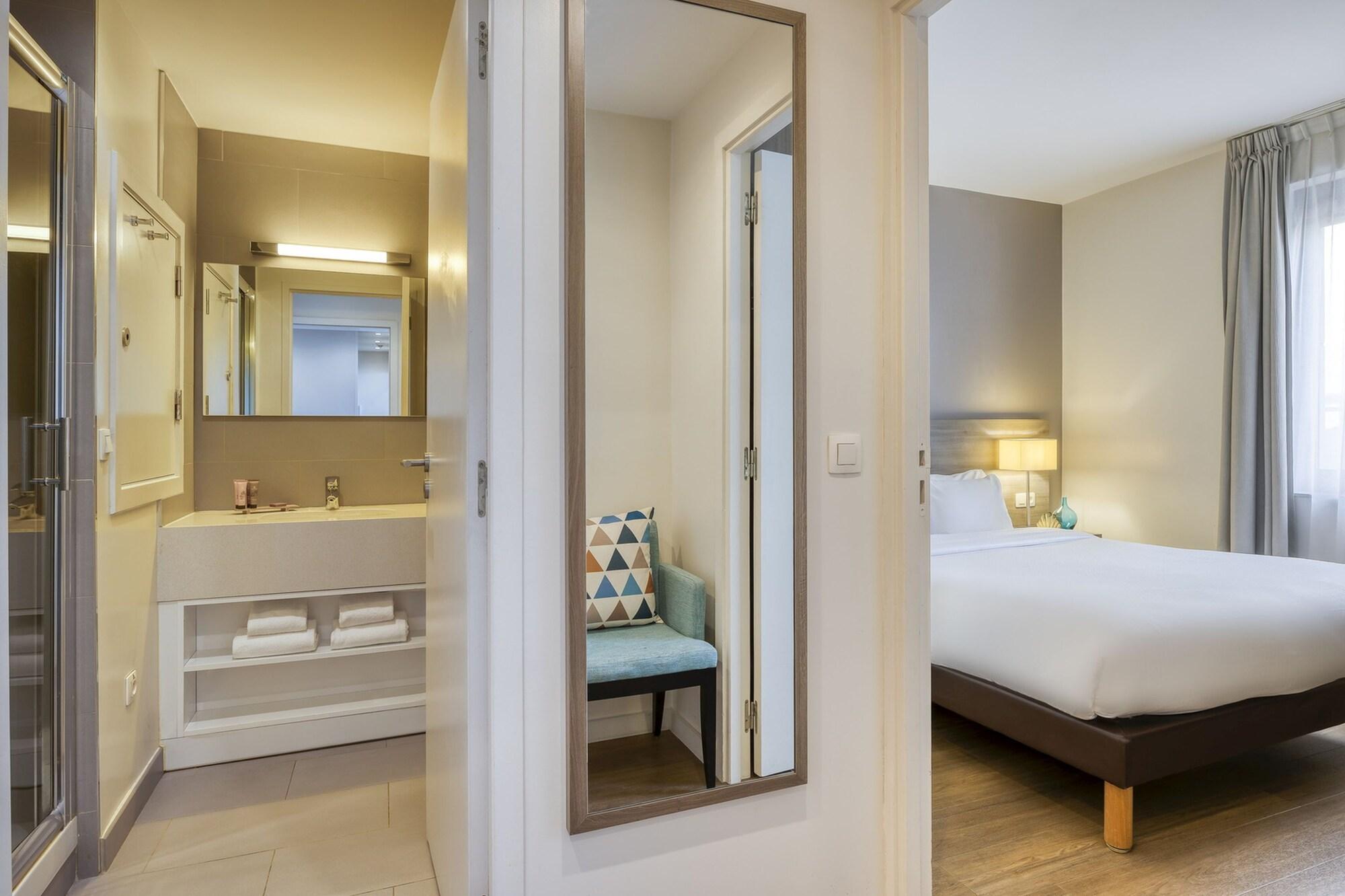 Aparthotel Citadines Toison D'or Brussels 3*