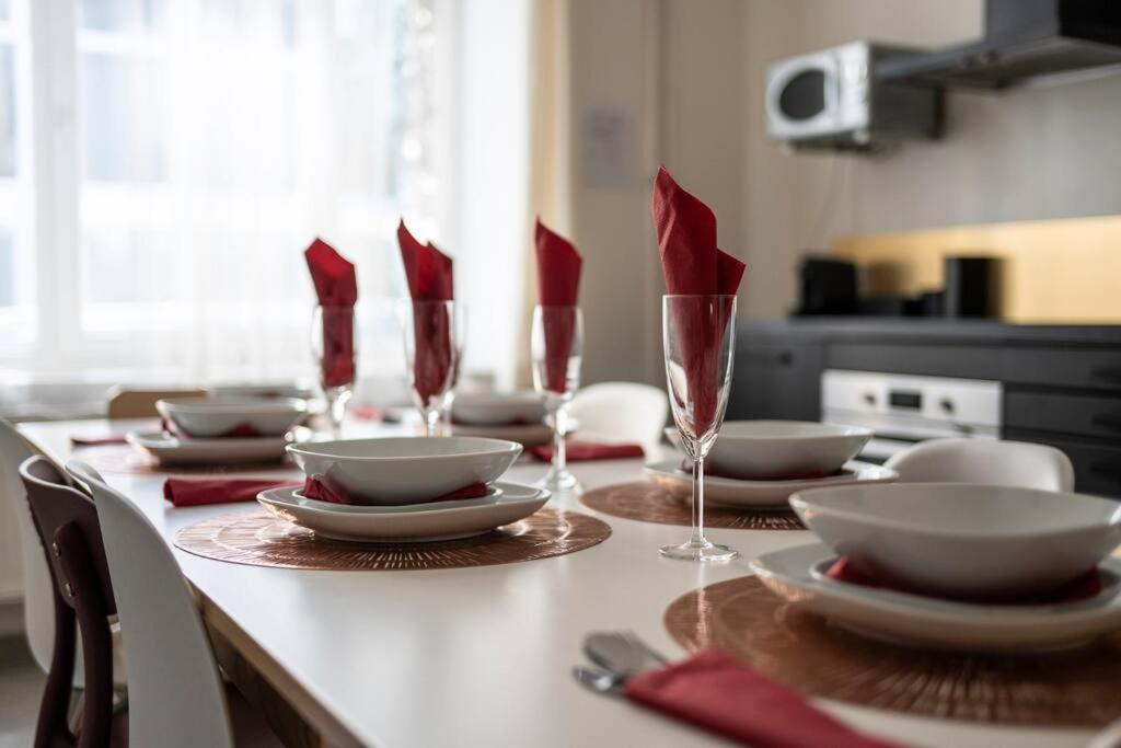 Superb 3 Bedroom & 3 Bathroom Duplex In Centre * Brussels