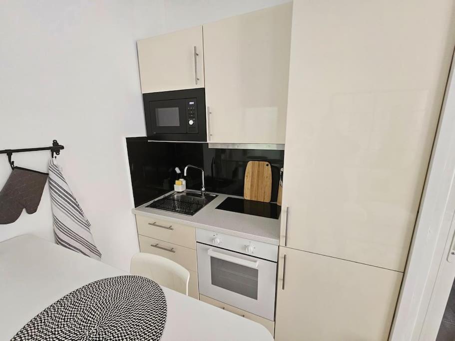 Apartment Cosy Studio Center Of *