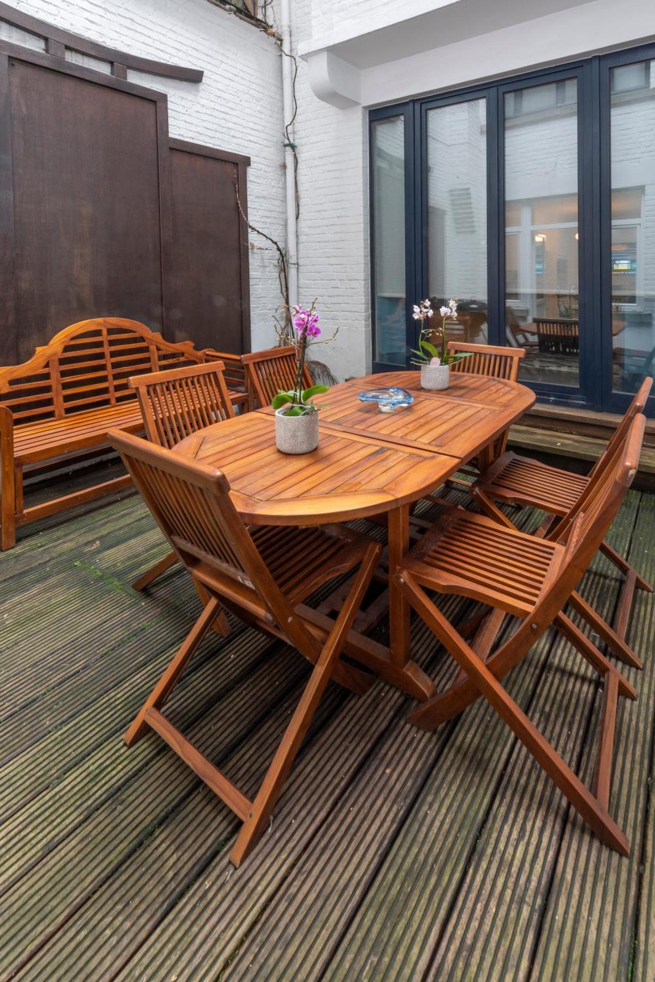 Apartment Fish Market *