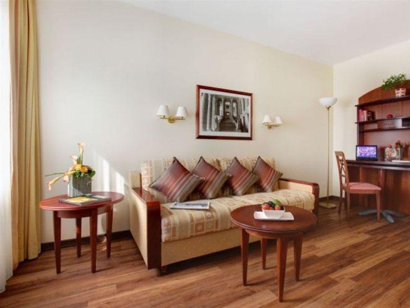 Aparthotel Citadines Toison D'or Brussels Saint-Gilles