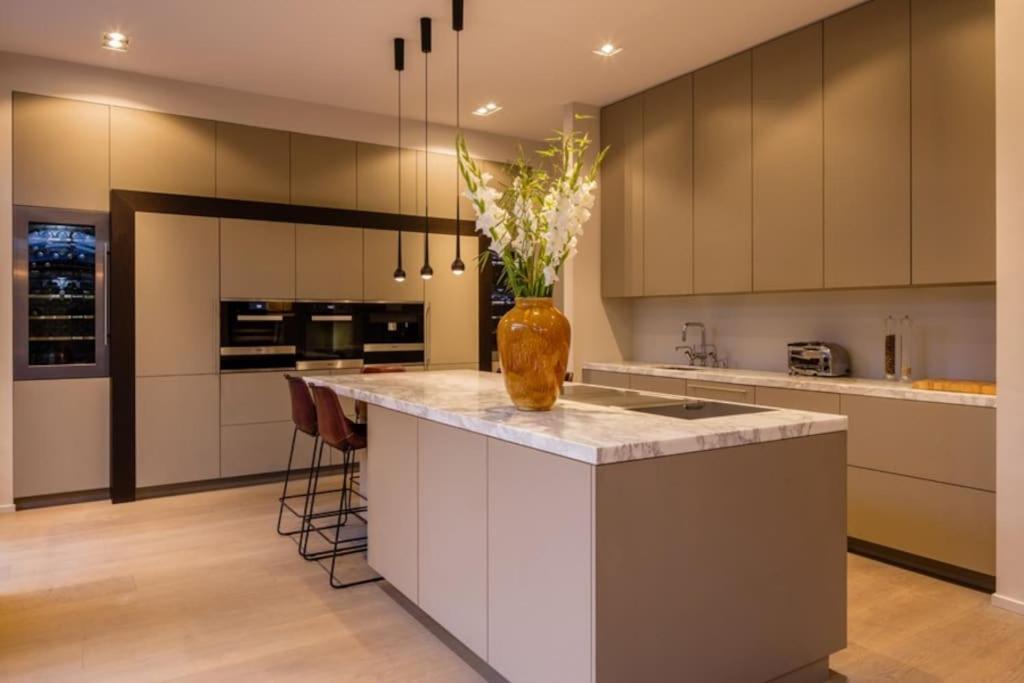 1000m2 With Indoor Pool Villa