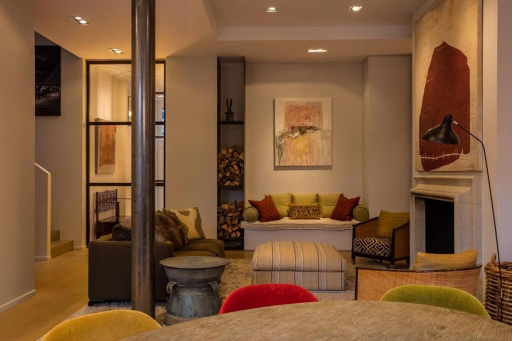 1000m2 With Indoor Pool *