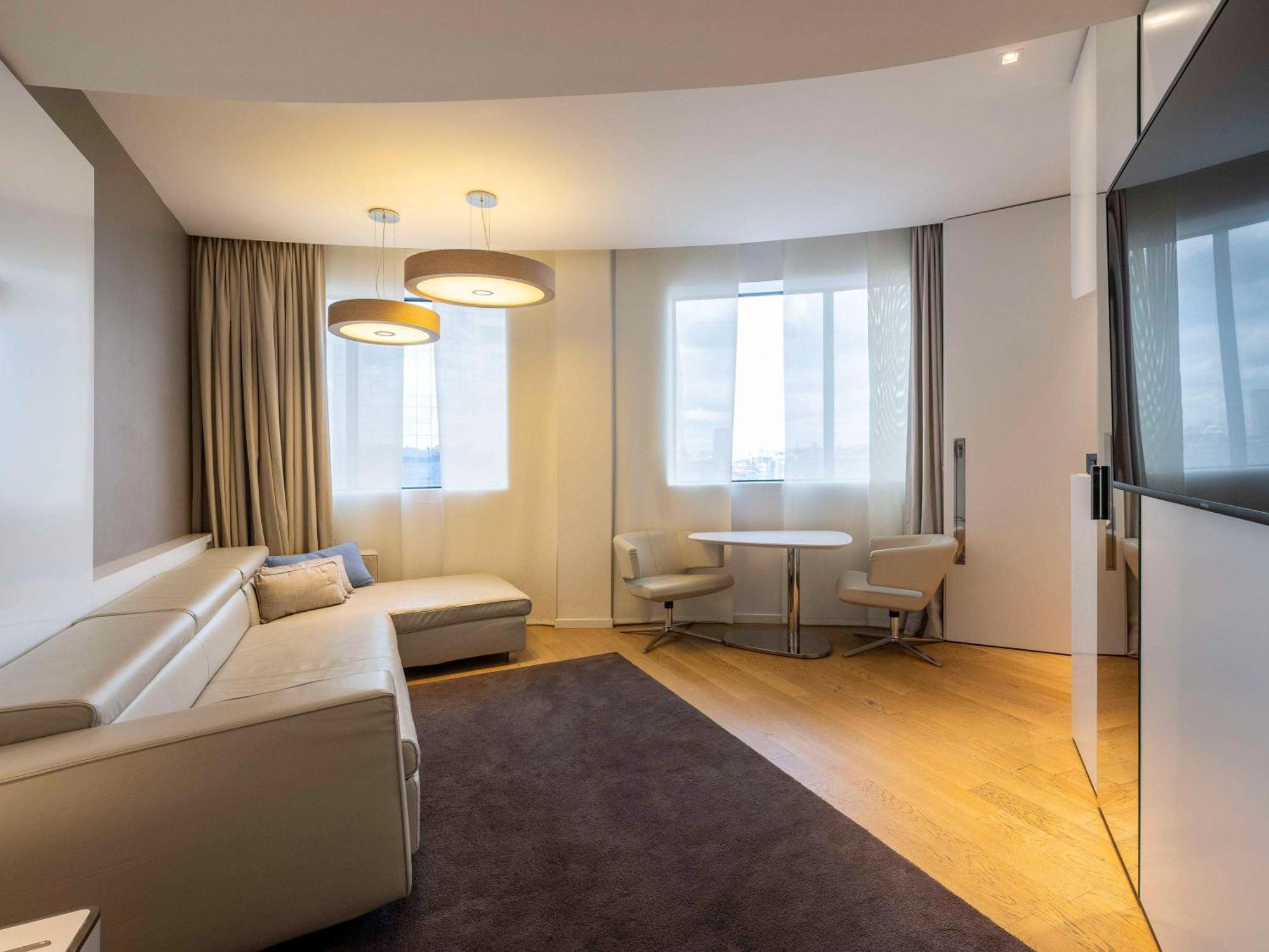 Pullman Brussels Centre Midi 4*