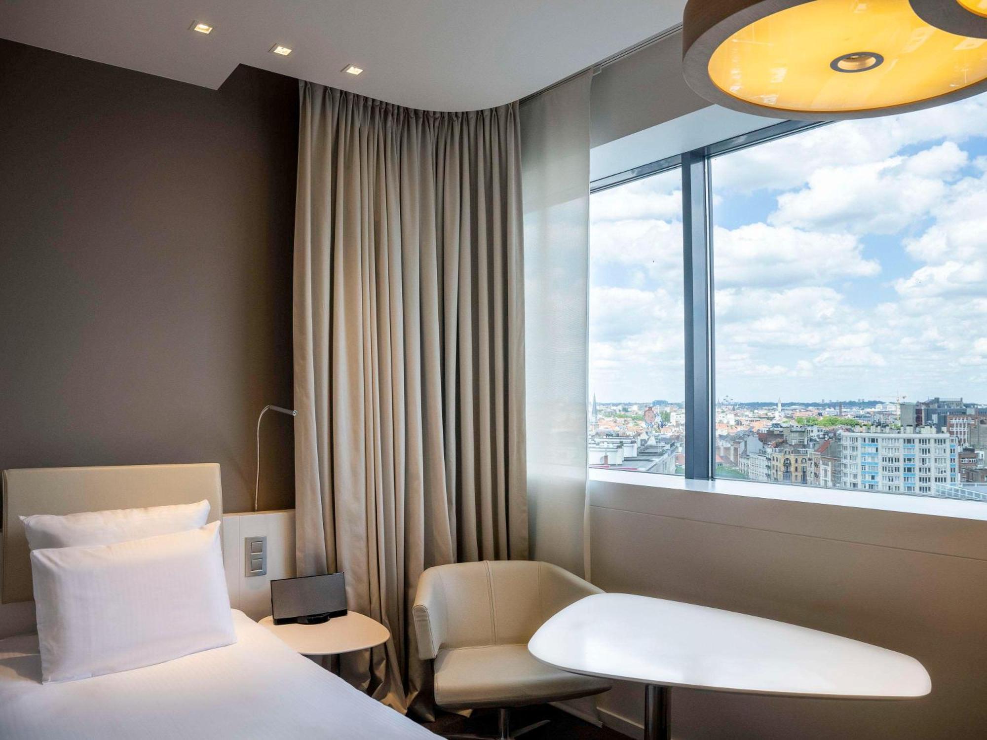 Pullman Brussels Centre Midi Khách sạn