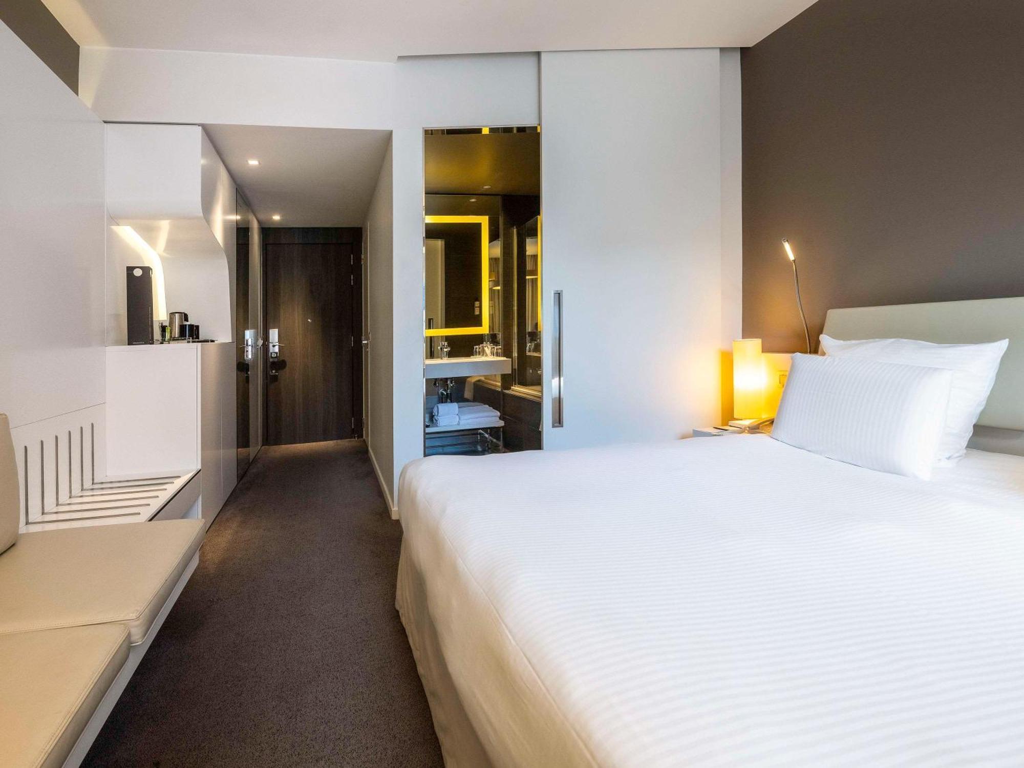 Pullman Brussels Centre Midi Khách sạn 4*