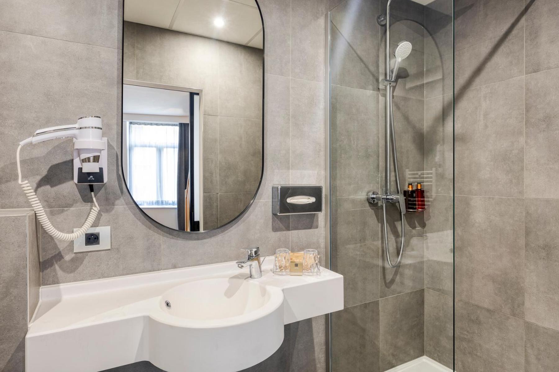 Aris Grand Place 3*