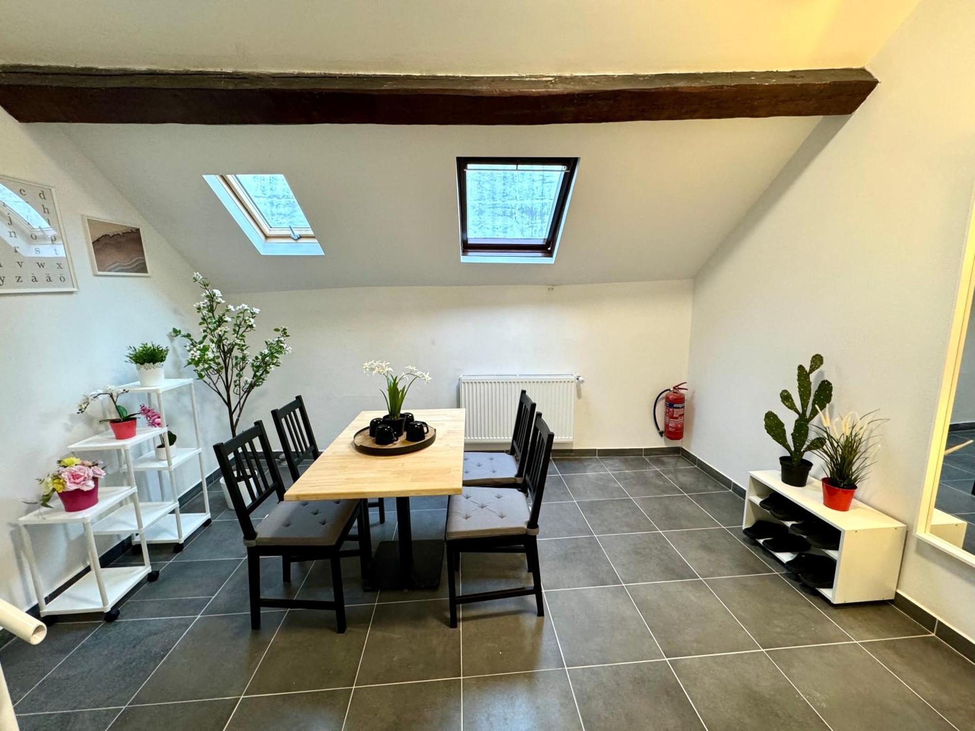 Apartment Space Apart