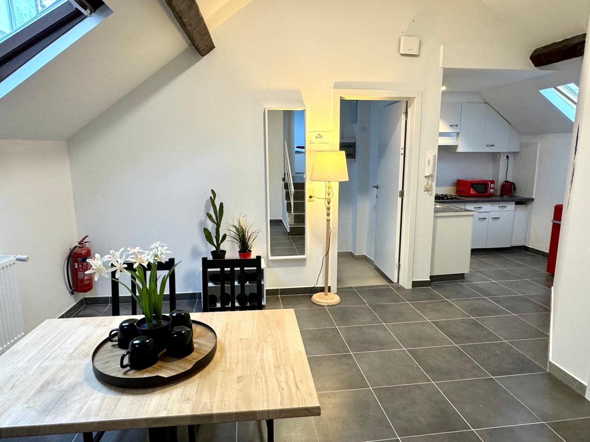 Space Apart Apartment *
