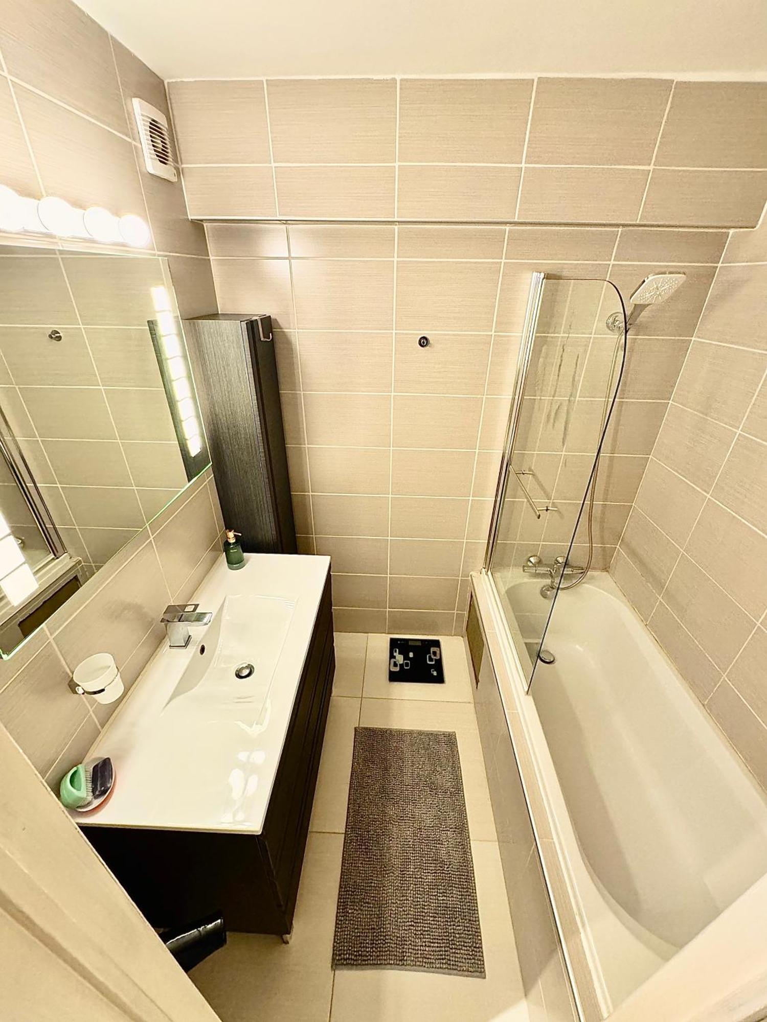 120m² Atomium,brussels Expo,staderoibaudoin,cinema Appartement *