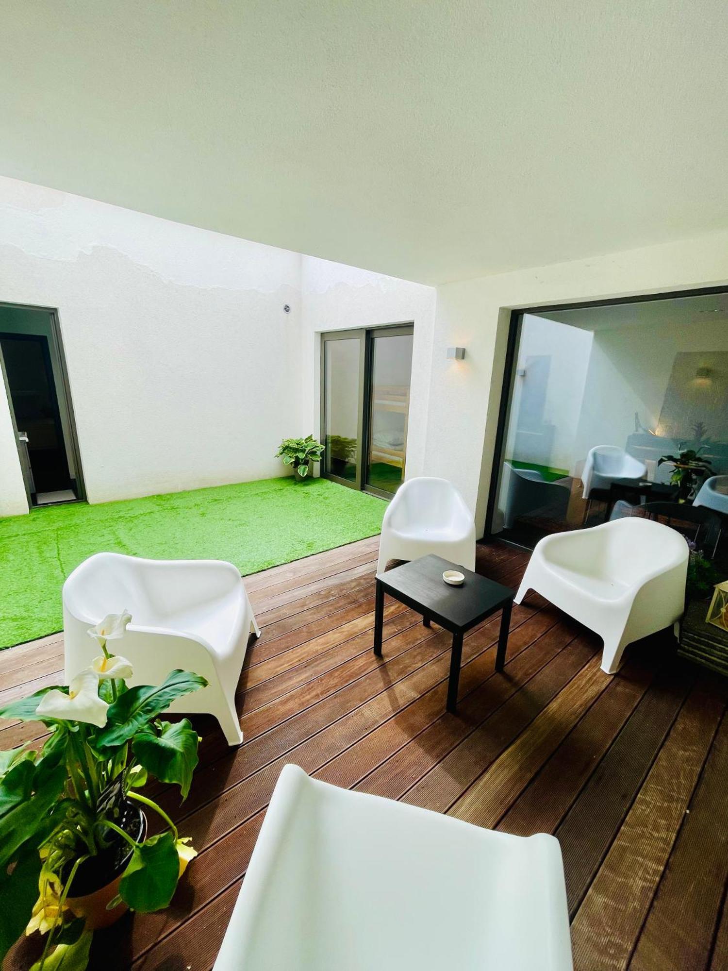 Apartamento Down Town Spacious Loft Retreat With Private Parking *