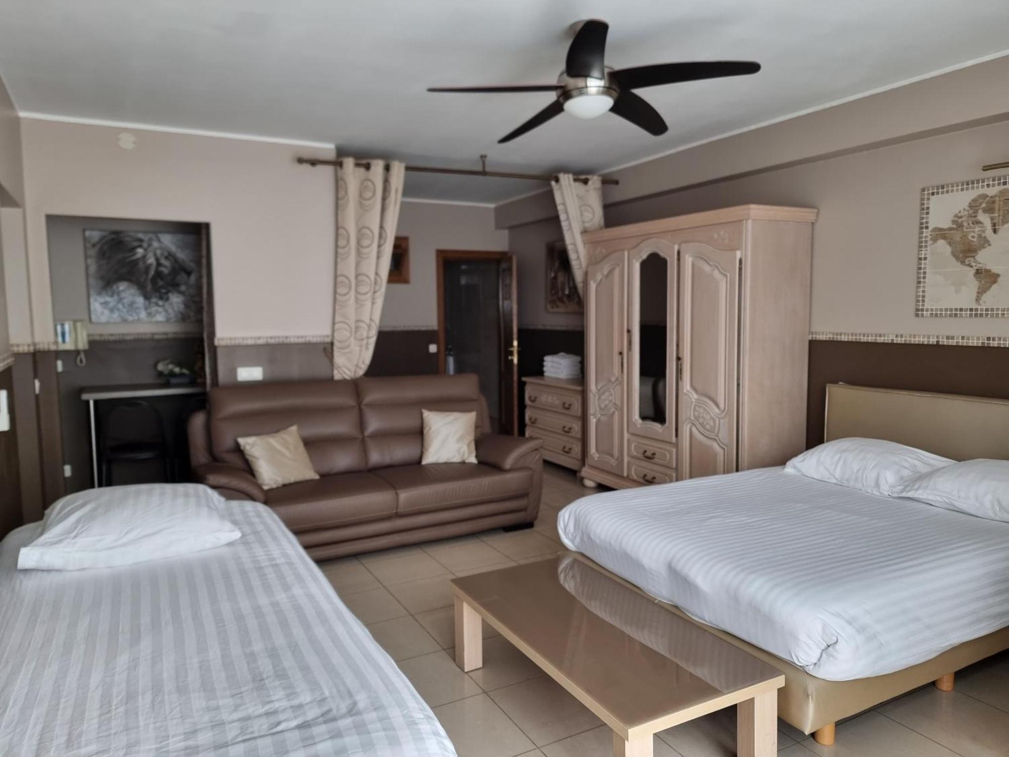 Bara Midi 3* Saint-Gilles
