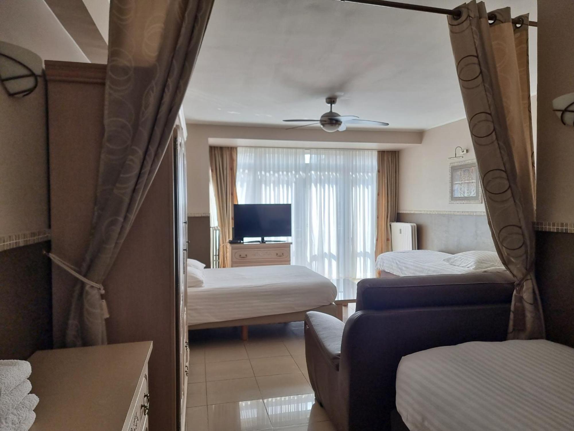 Aparthotel Bara Midi Saint-Gilles