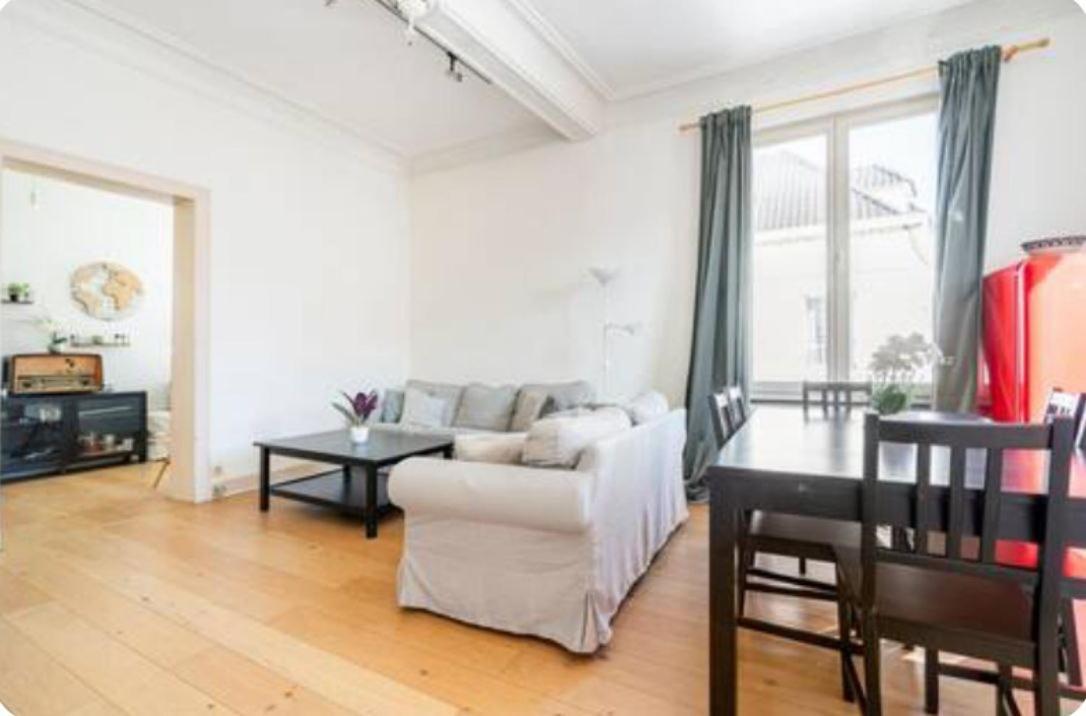 Place De La Liberte 2 Bedroom Appartement