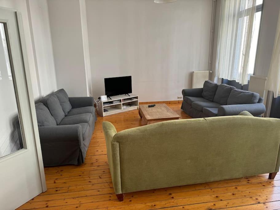 View Apartment *