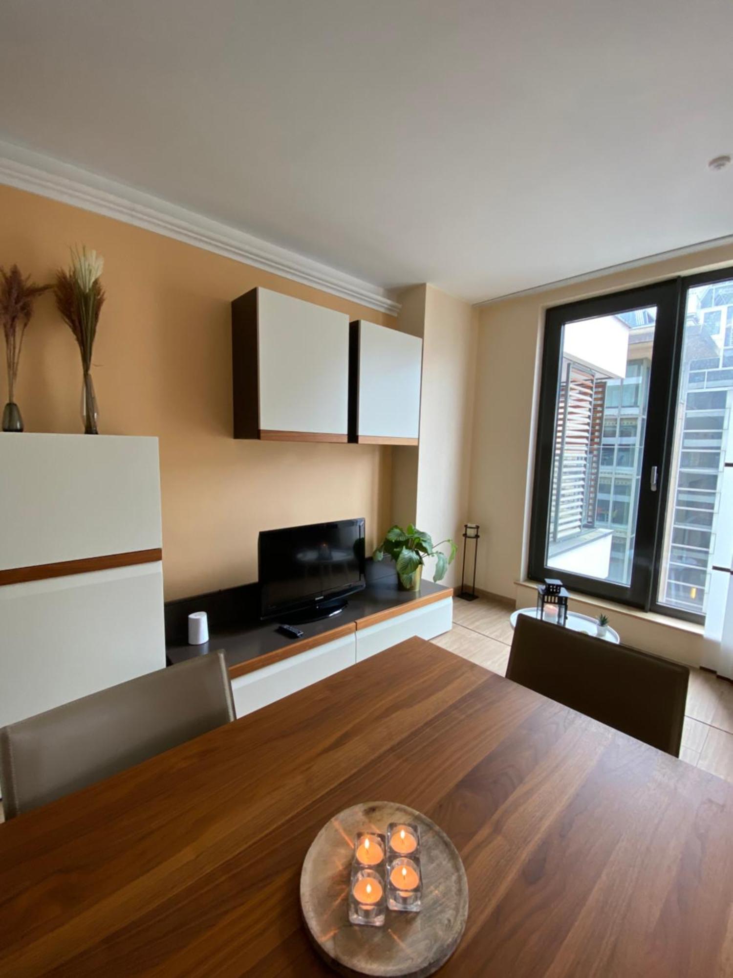 5ensational Eu- Zone Apartment *