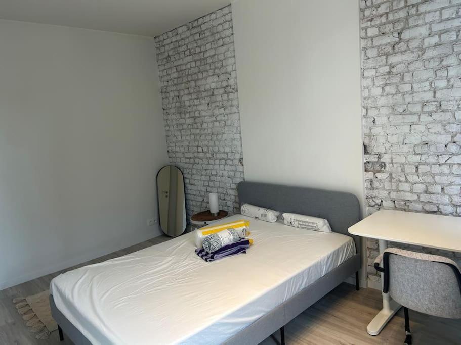 Exceptional 600 M2 Spacious 12bd 12ba Brussels