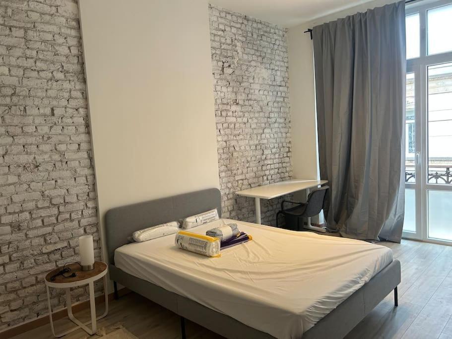 Exceptional 600 M2 Spacious 12bd 12ba Villa *