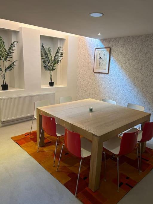 Villa Exceptional 600 M2 Spacious 12bd 12ba Brussels