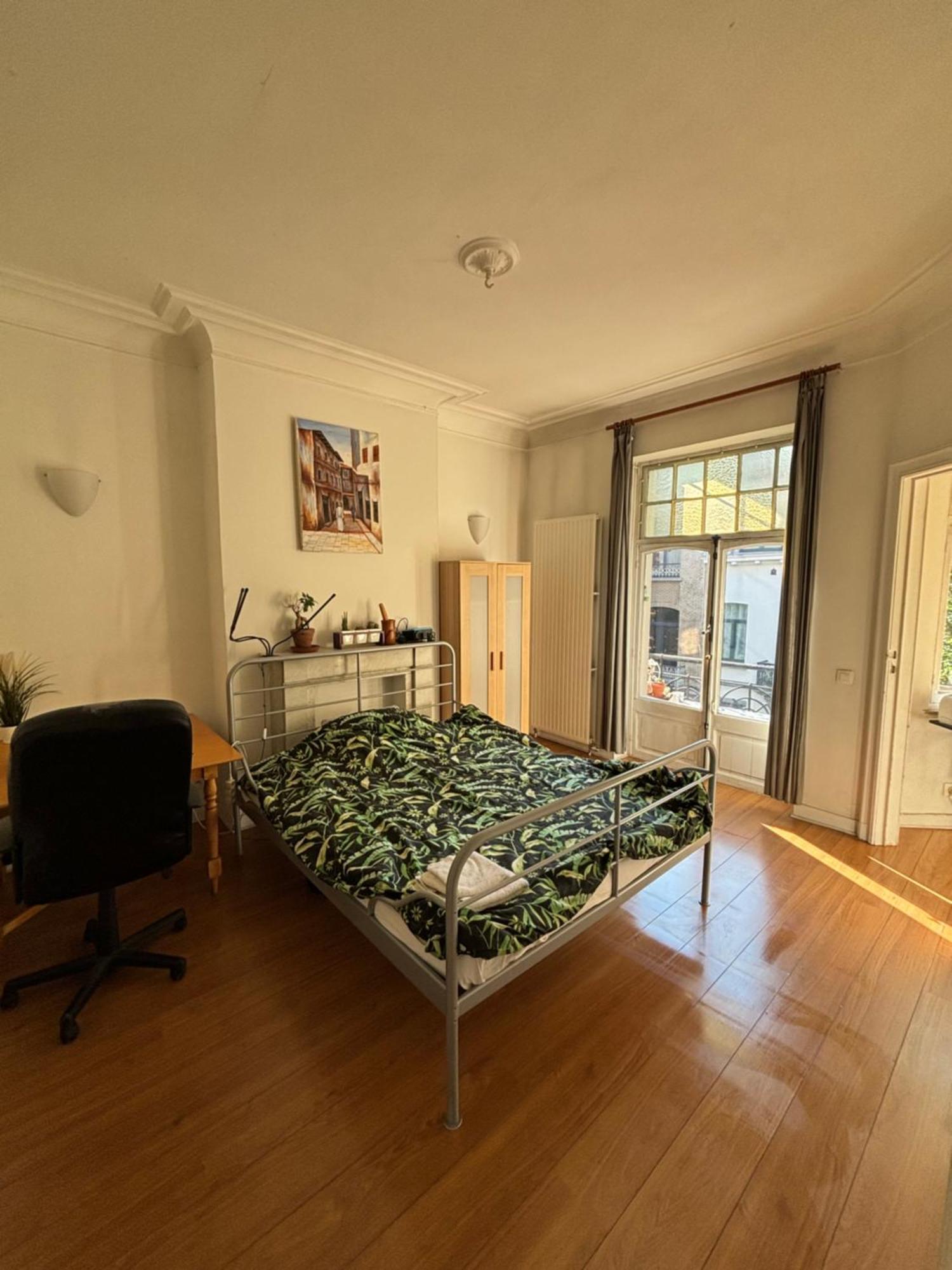 Apartment Stylish And Bright In *