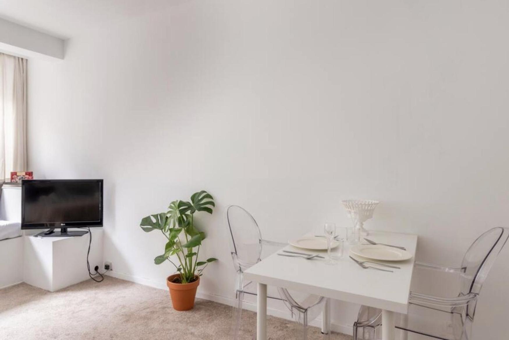 Apartment Comfy Chic *