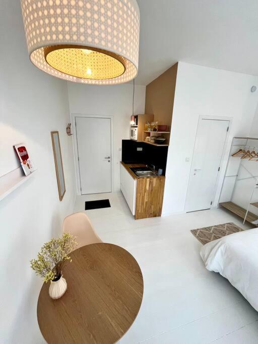Chez Louise - A Haven Of Peace In Apartment