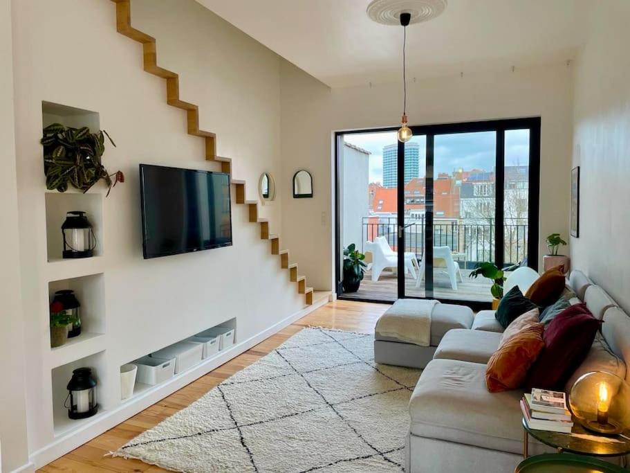 Beautiful 2 Bedroom Duplex In Le Chatelain Apartment Brussels