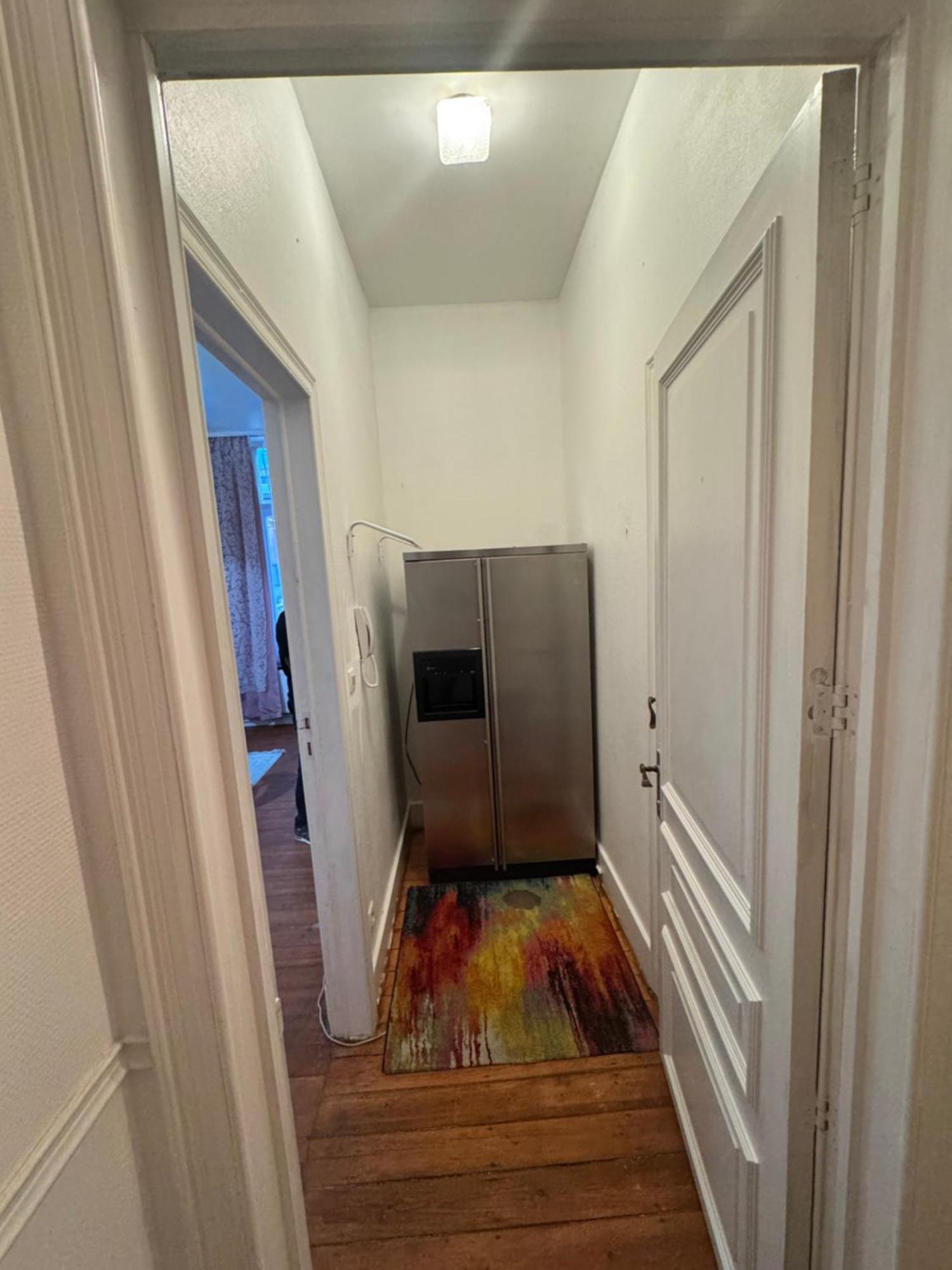 Apartment Spacious Saints Catherine Brussels