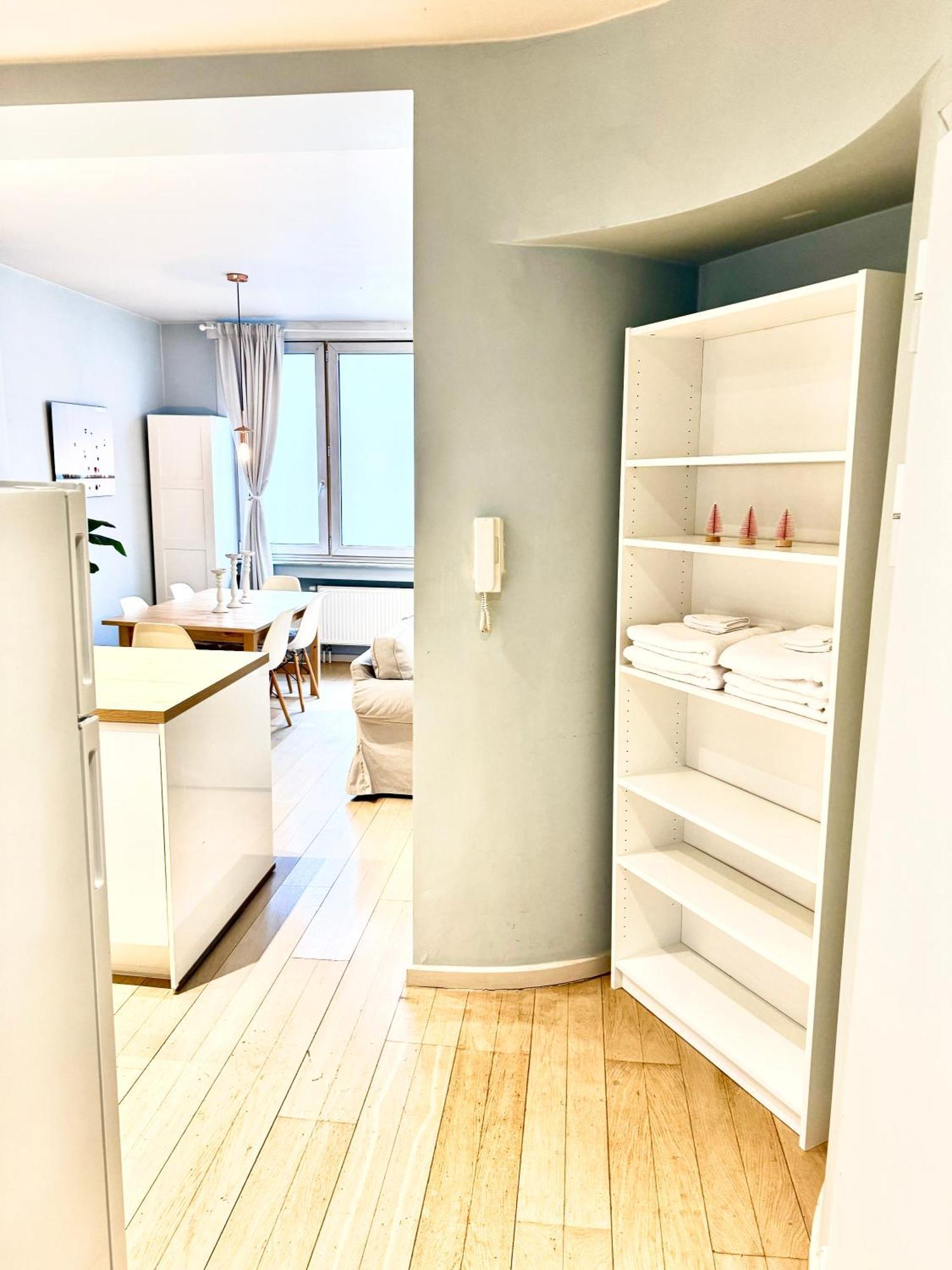 Beautiful 2 Bedroom Familiar Luxury * Brussels
