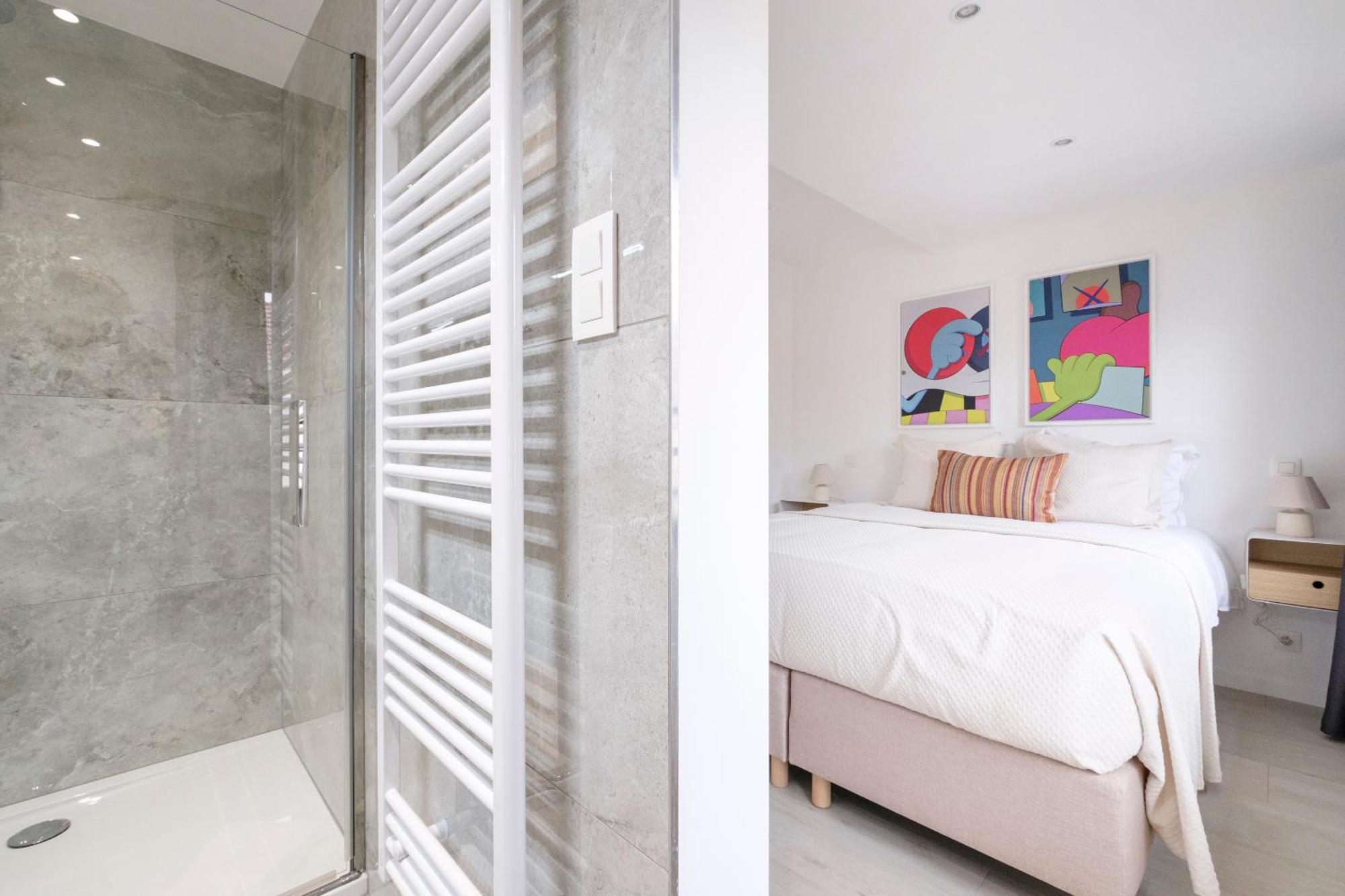 Flats De La Trinite Apartment