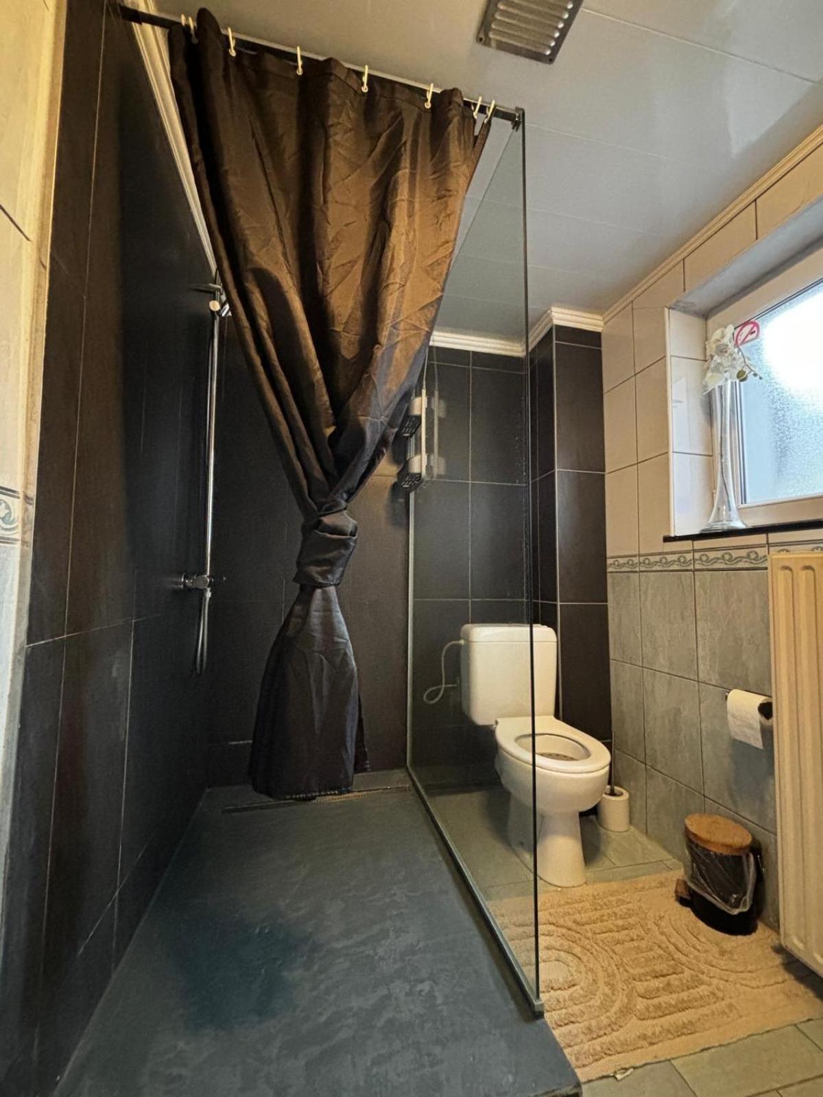 Expo Tour Et Taxi Brussels