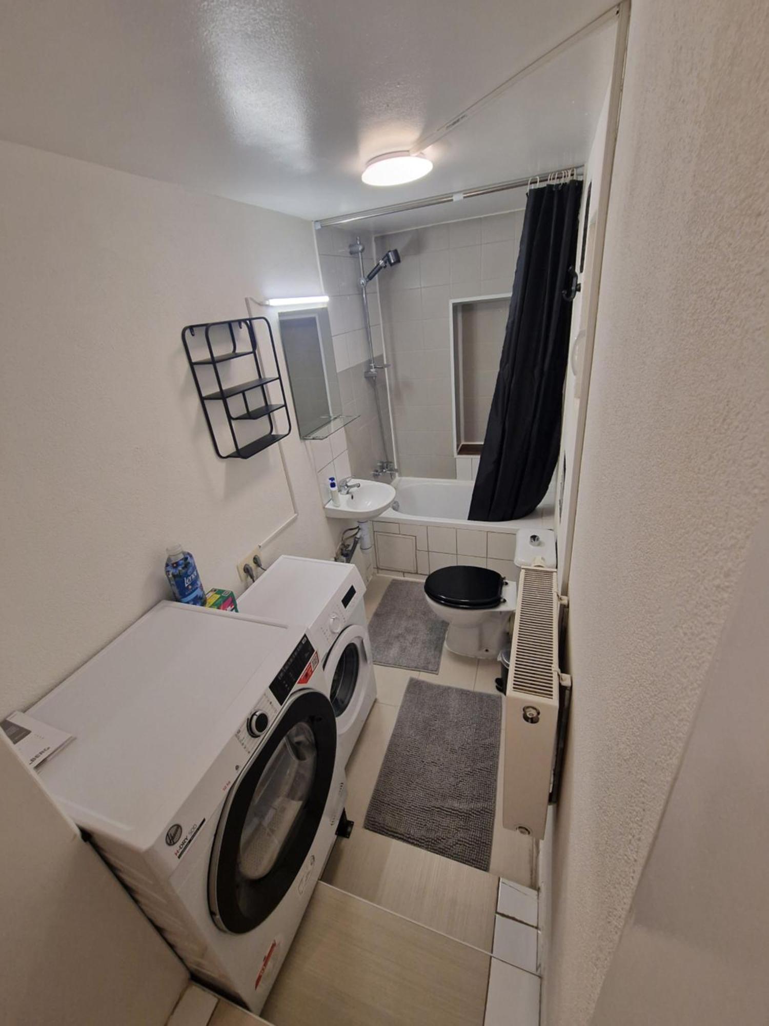 Sauna, Atomium, Expo Brussels, Stadium Roi Baudoin, Kinepolis, Planetarium, Centre Brussels