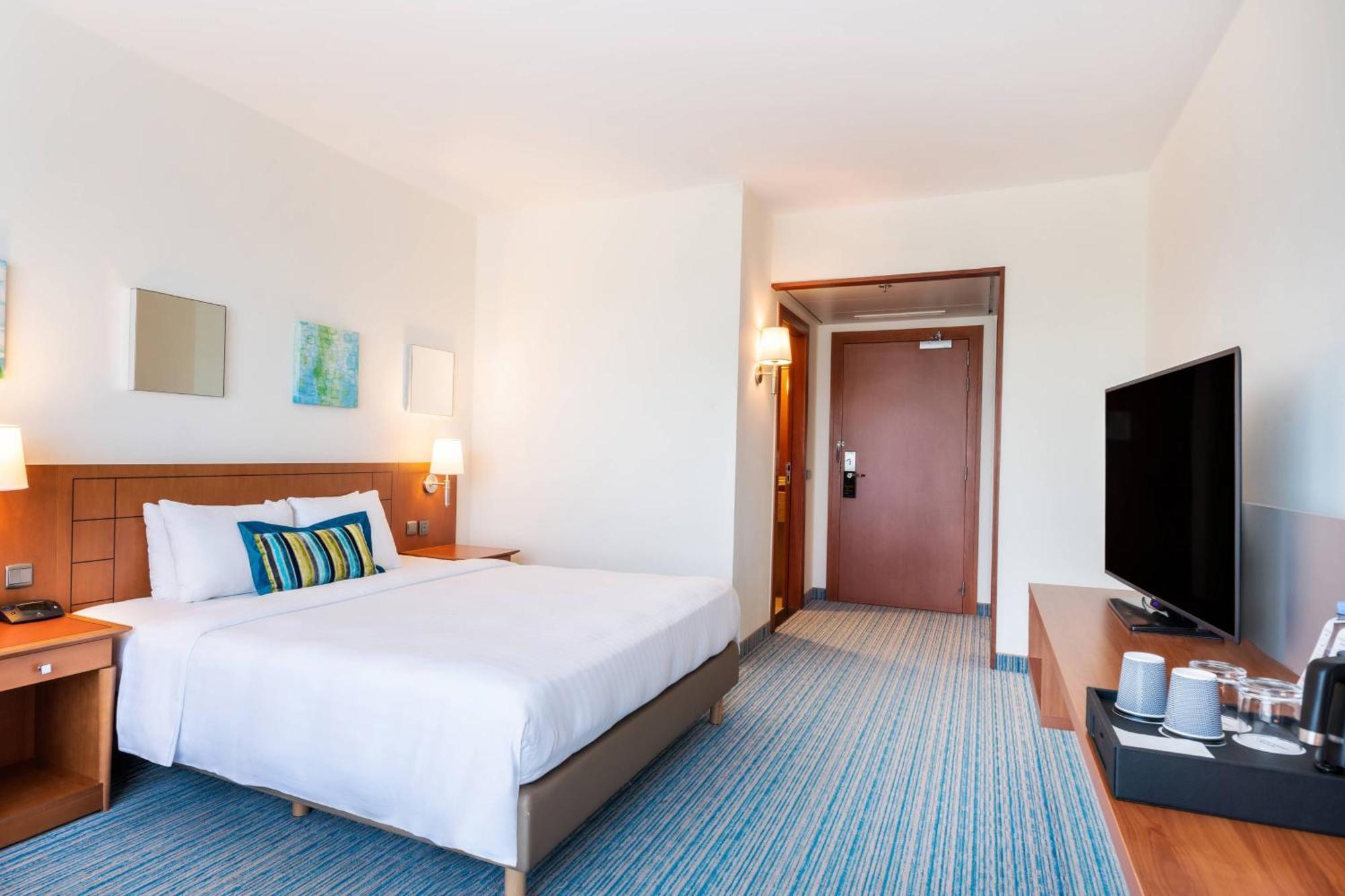 Courtyard By Marriott