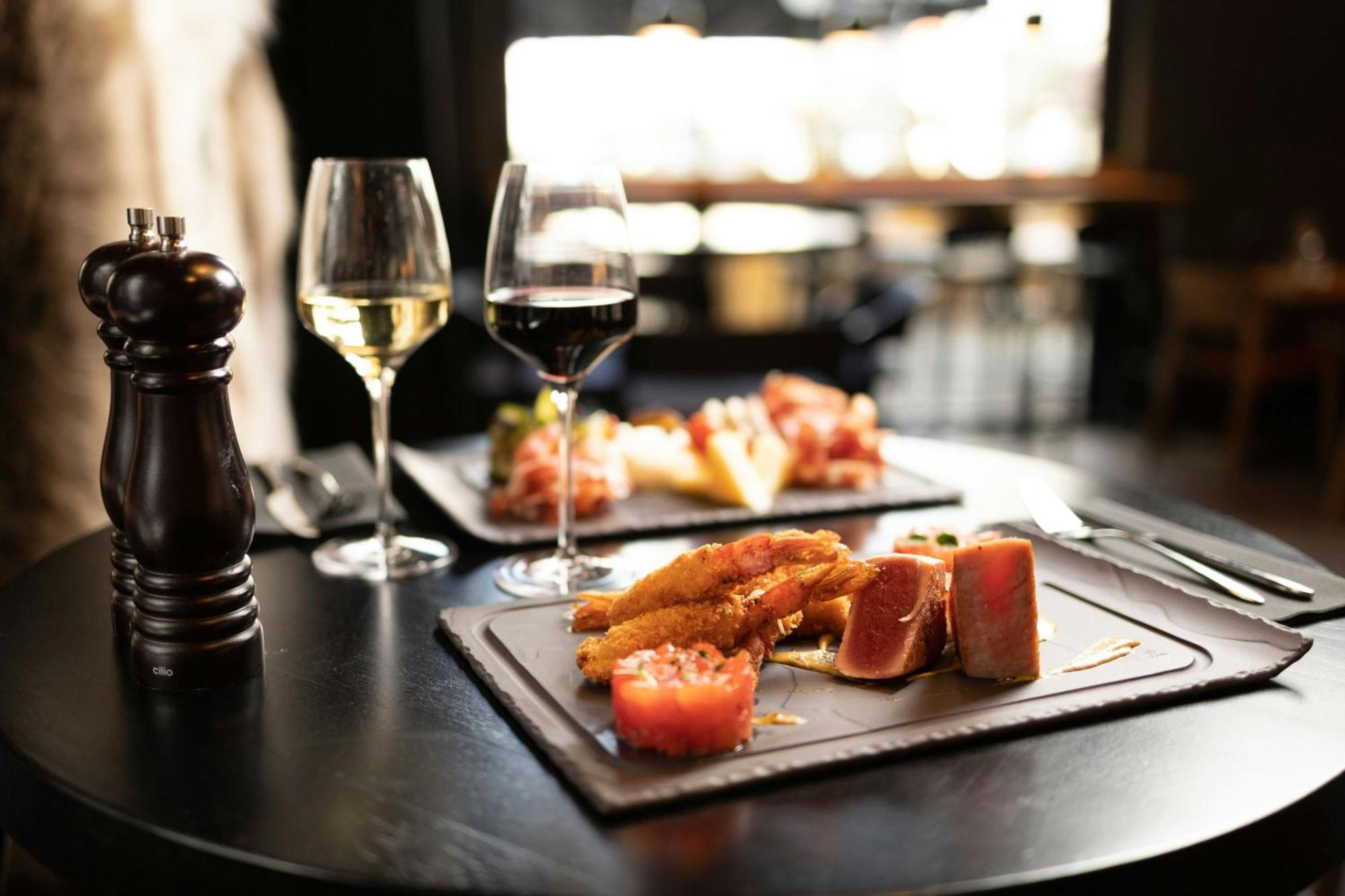 Moxy Brussels Center Hotel 4*