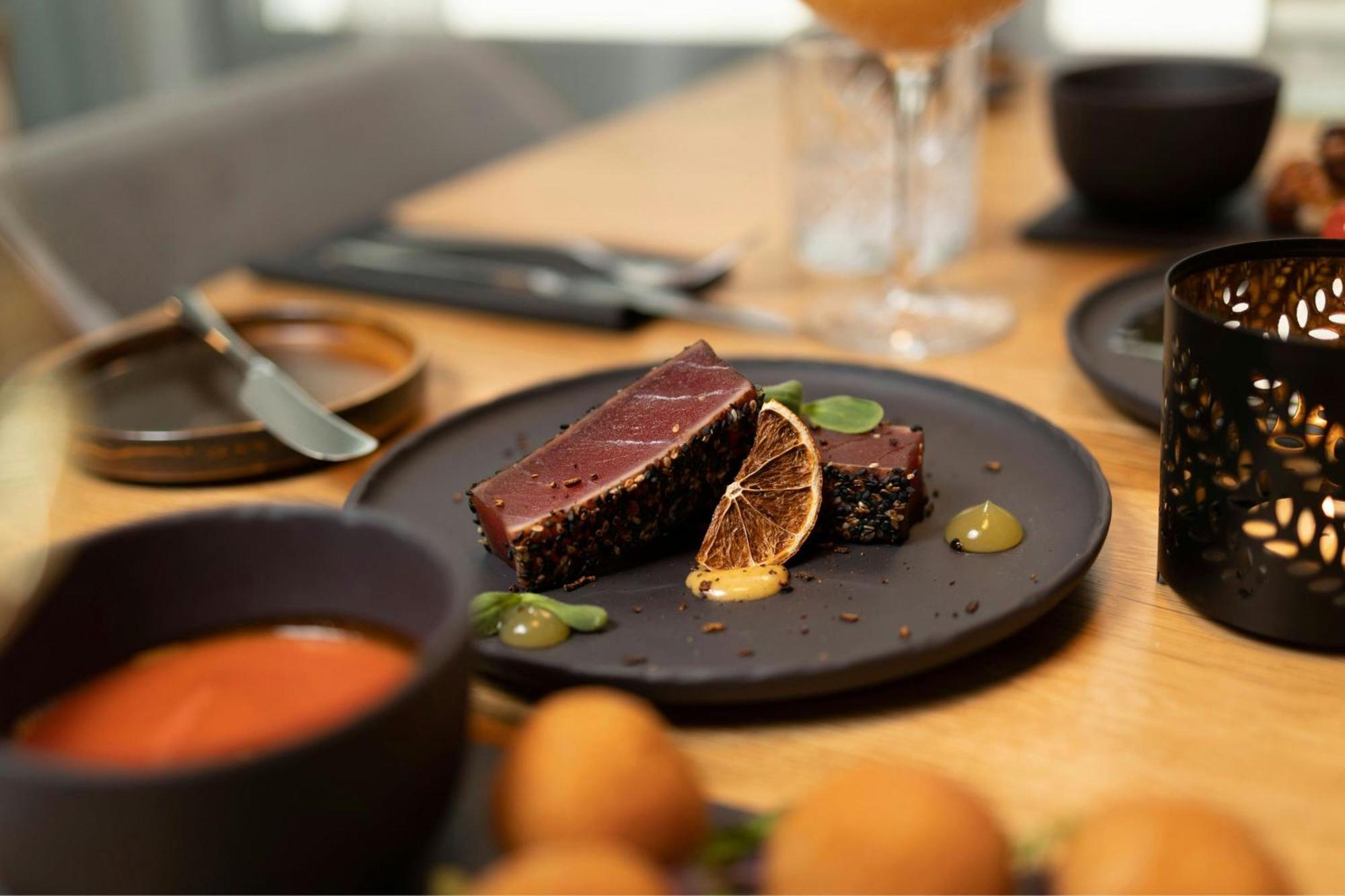 Moxy Brussels Center Hotel 4*