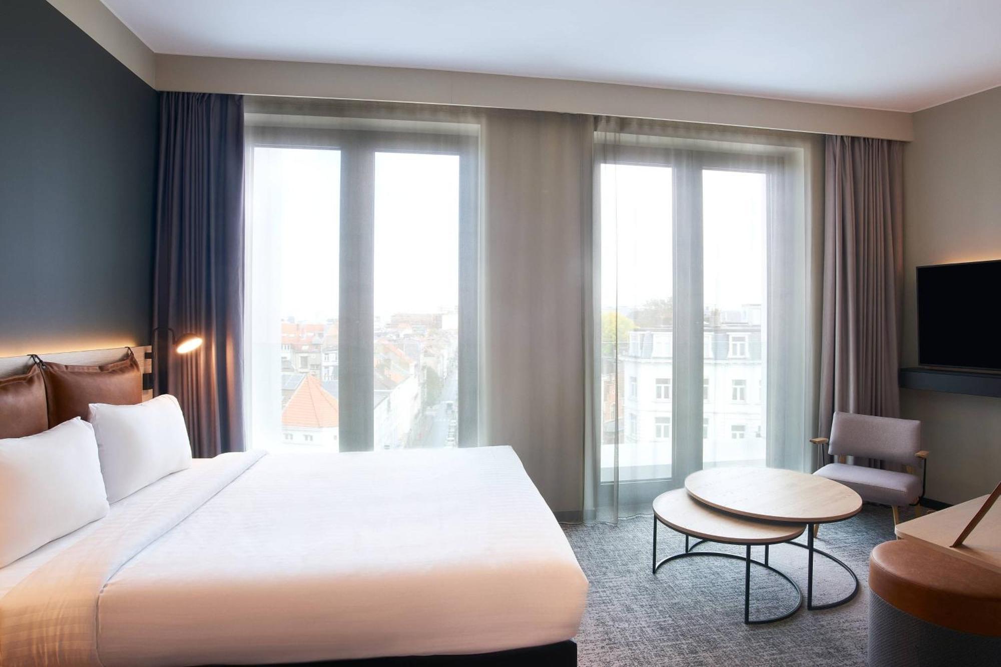Moxy Brussels Center Hotel 4*