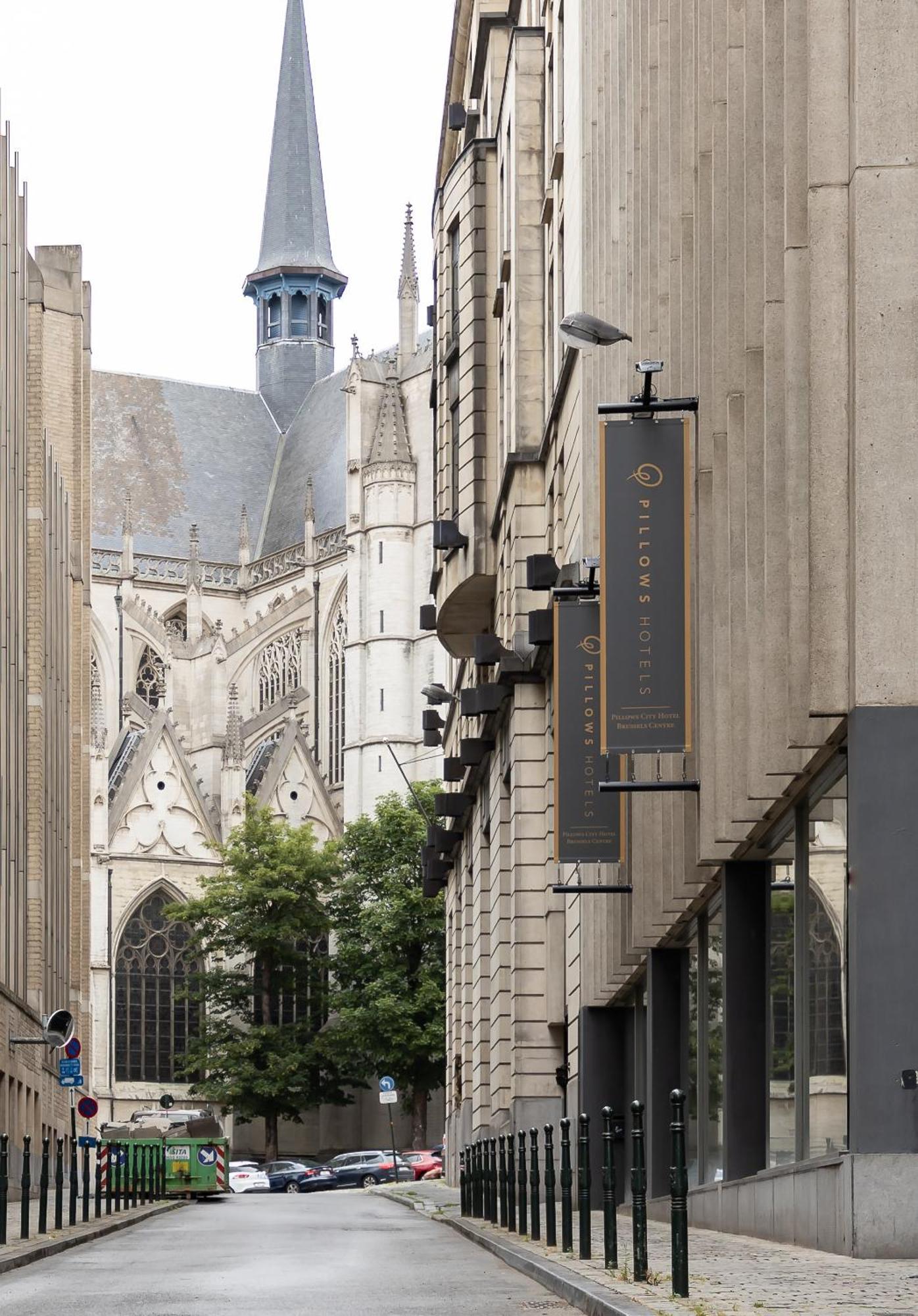 Hotel Pillows Centre 4*