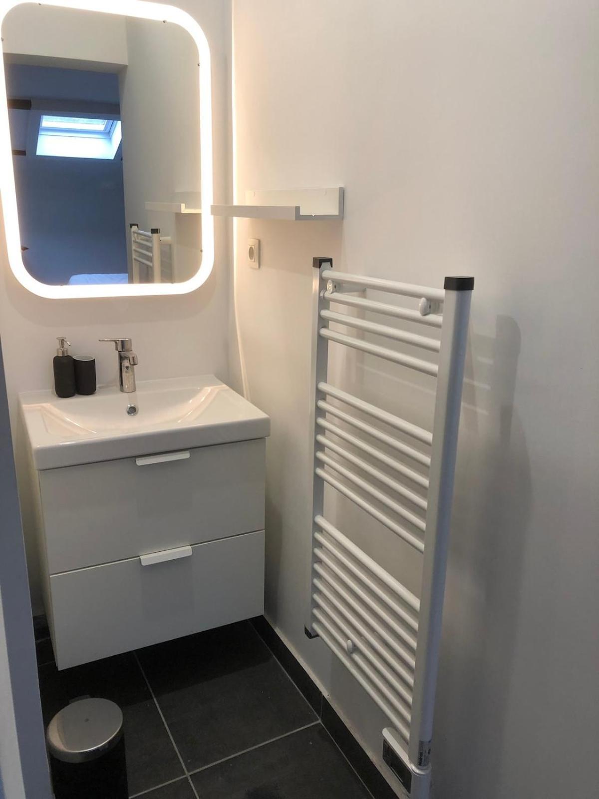 Absolute Charm 3 Bedroom 3 Bathroom With Ac Eu District Apartment *