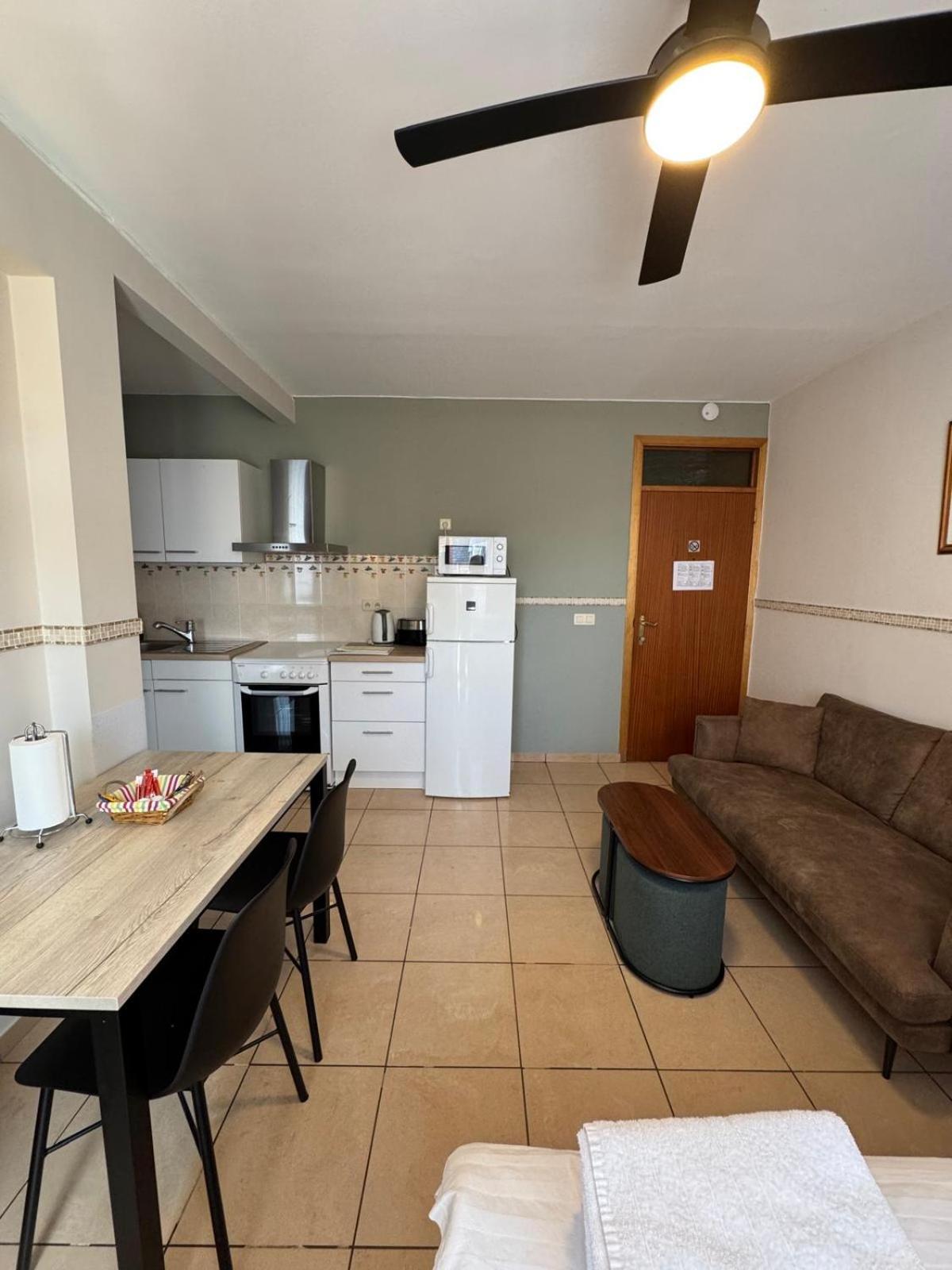Bara Midi Aparthotel Saint-Gilles