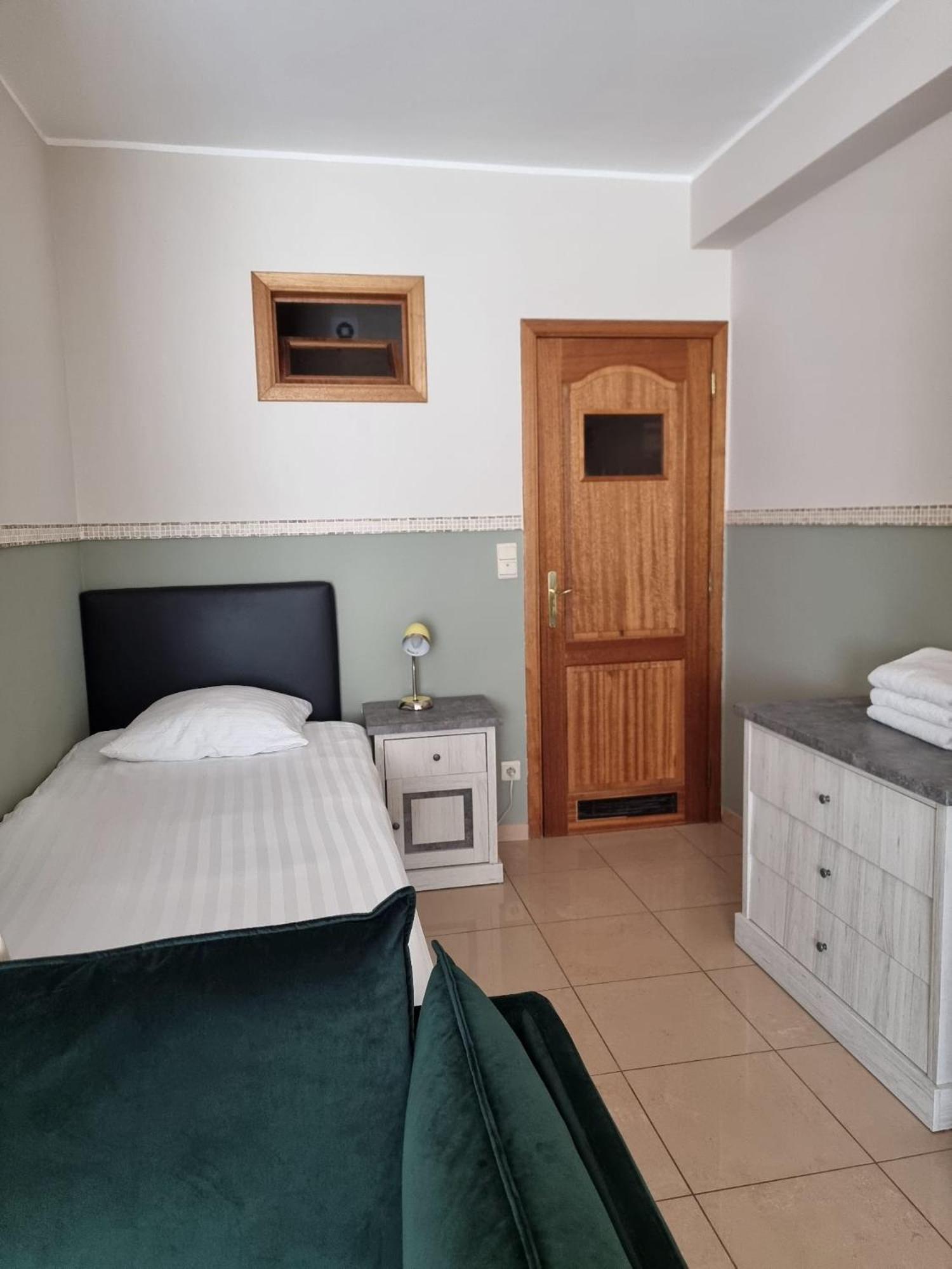 Bara Midi 3* Saint-Gilles