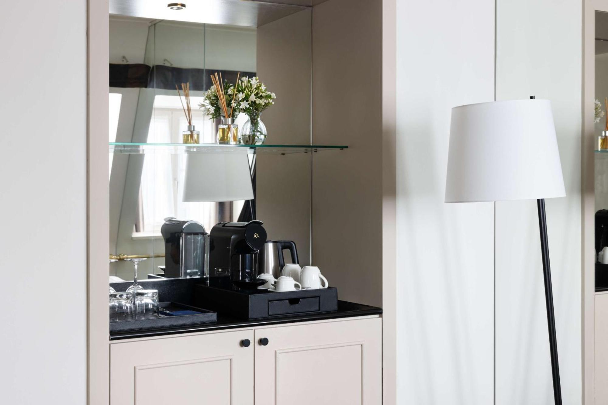 Nh Carrefour De L'europe 4*