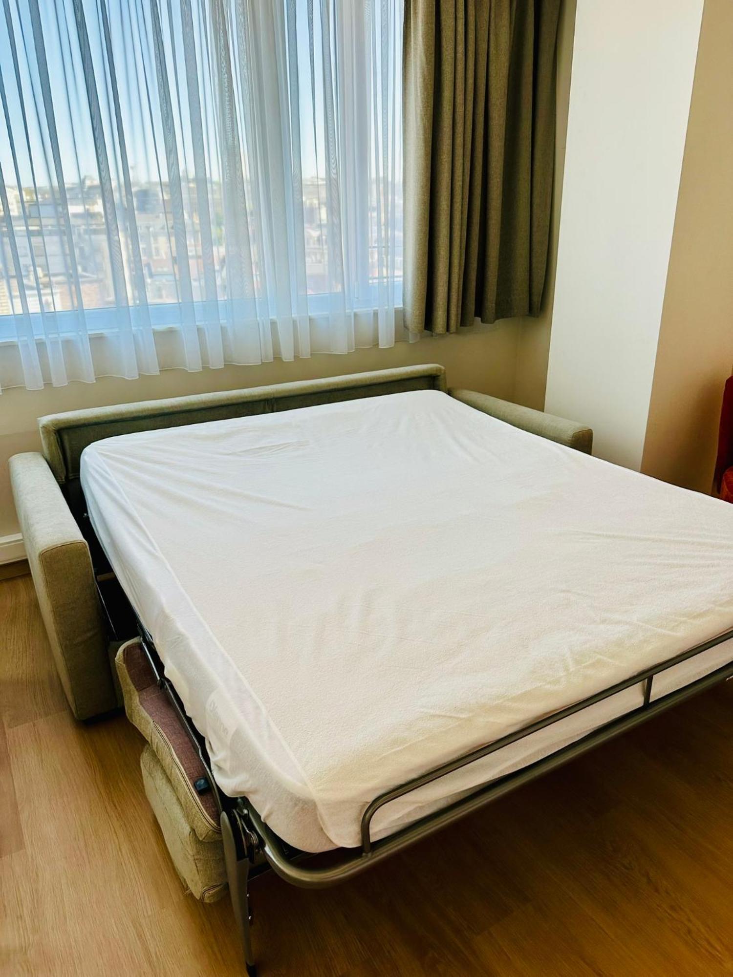 Căn hộ Penthouse Grand Place - 2Bd - 200Sqm Terrace Brussels