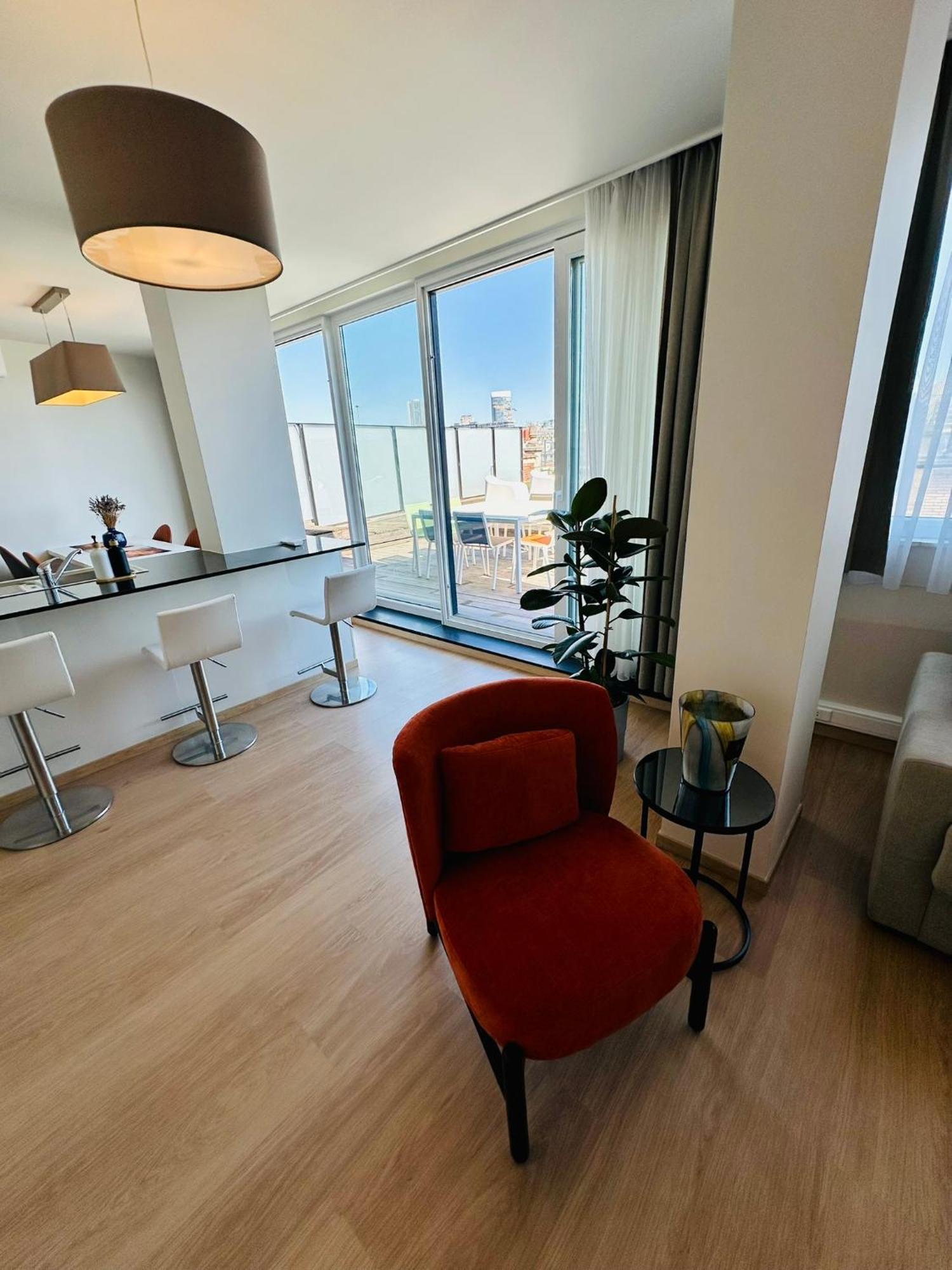 Penthouse Grand Place - 2Bd - 200Sqm Terrace *