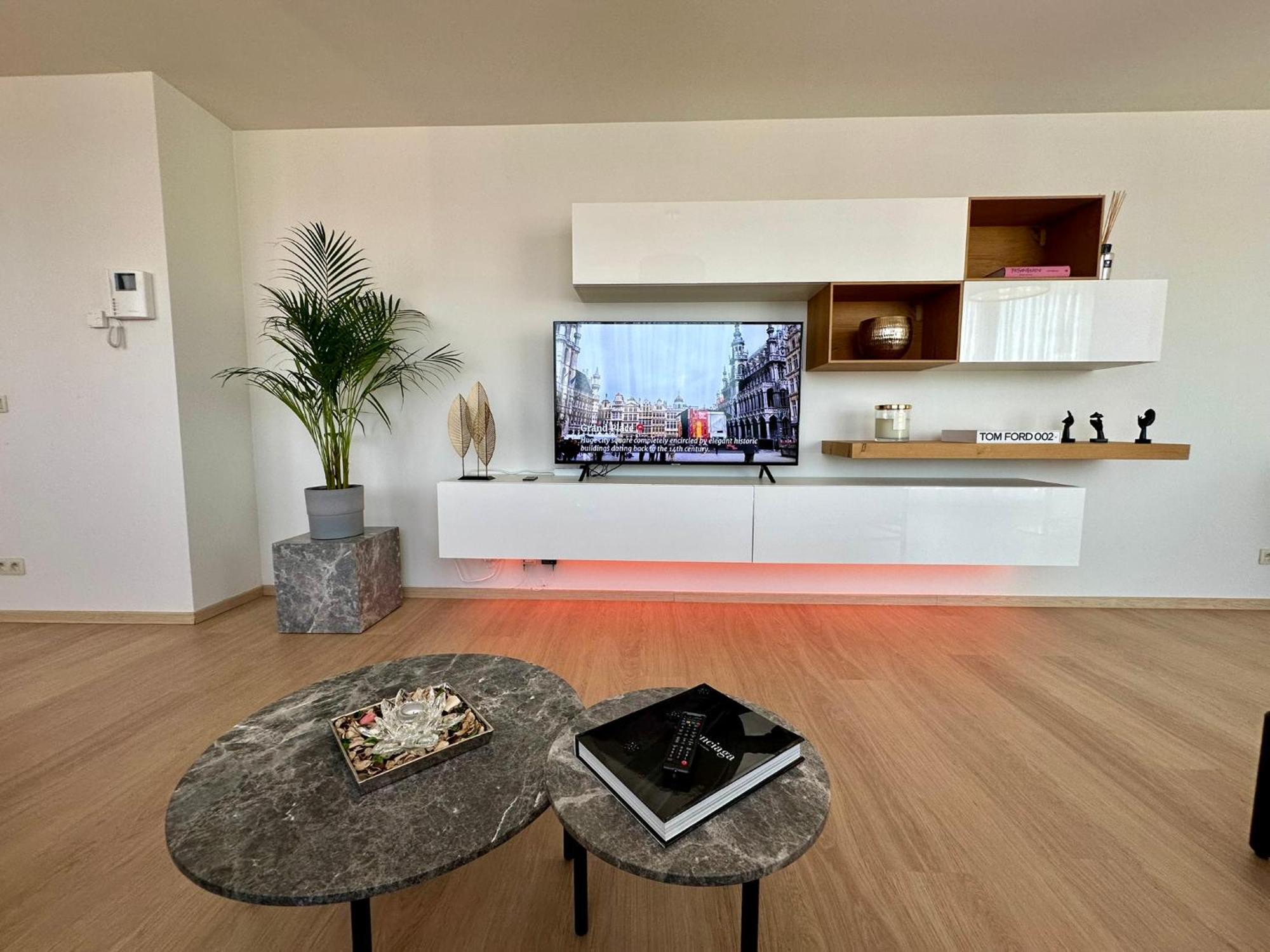 Penthouse Grand Place - 2Bd - 200Sqm Terrace *